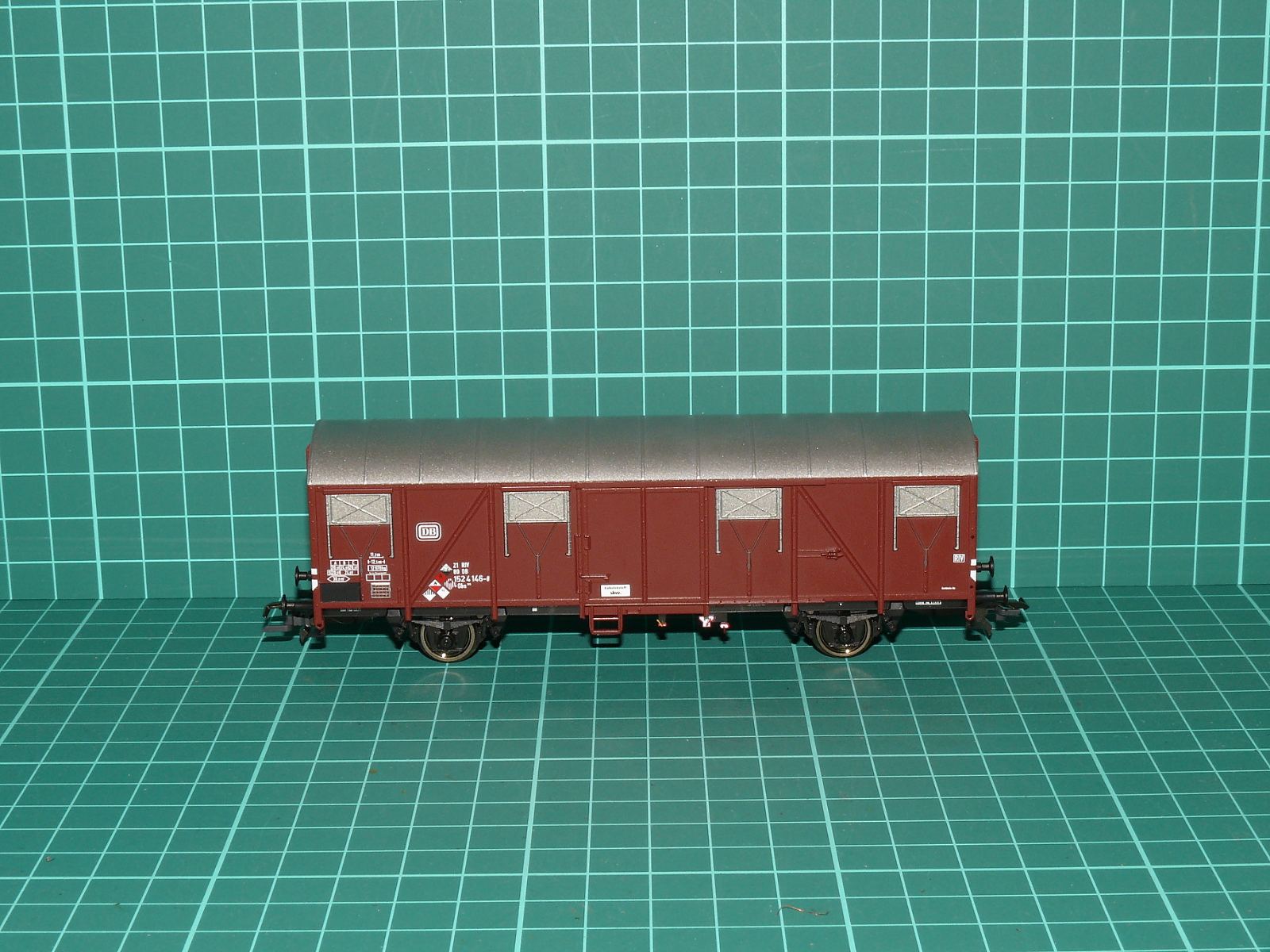 Roco H0 - Dvounápravový krytý nákladní vůz typu Gls 205 (152 4 146-8) DB, hnědý (1:87) – H0