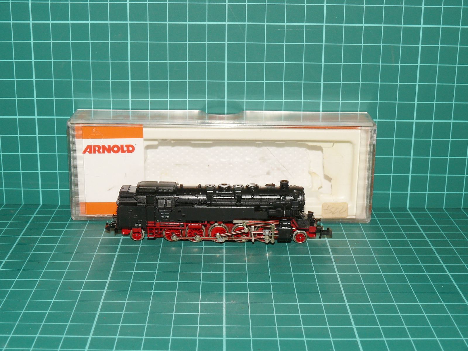 Arnold N - Těžká tendrová parní lokomotiva řady 95 (95 014 / pruská T 20) DRG s krabičkou (1:160) - kat. č. 2275 – N