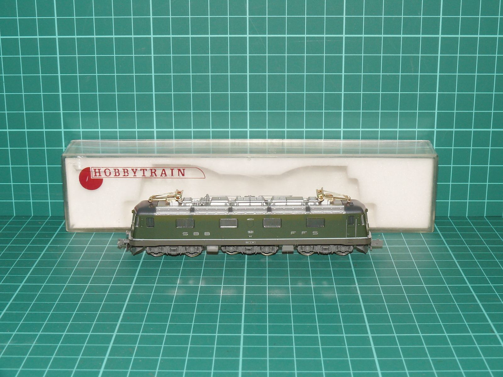 Hobbytrain N - Šestinápravová elektrická lokomotiva řady Re 6/6 (11681) SBB-CFF s krabičkou, zelená (1:160) - kat. č. 1106 – N