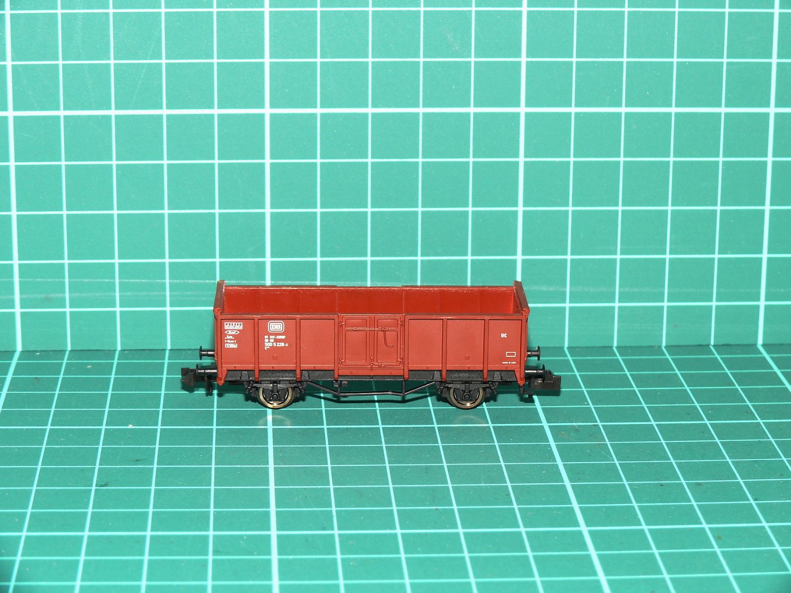 Roco N - Dvounápravový vysokostěnný otevřený nákladní vůz Eanos / Omm (500 5 228-3) DB (1:160) – N
