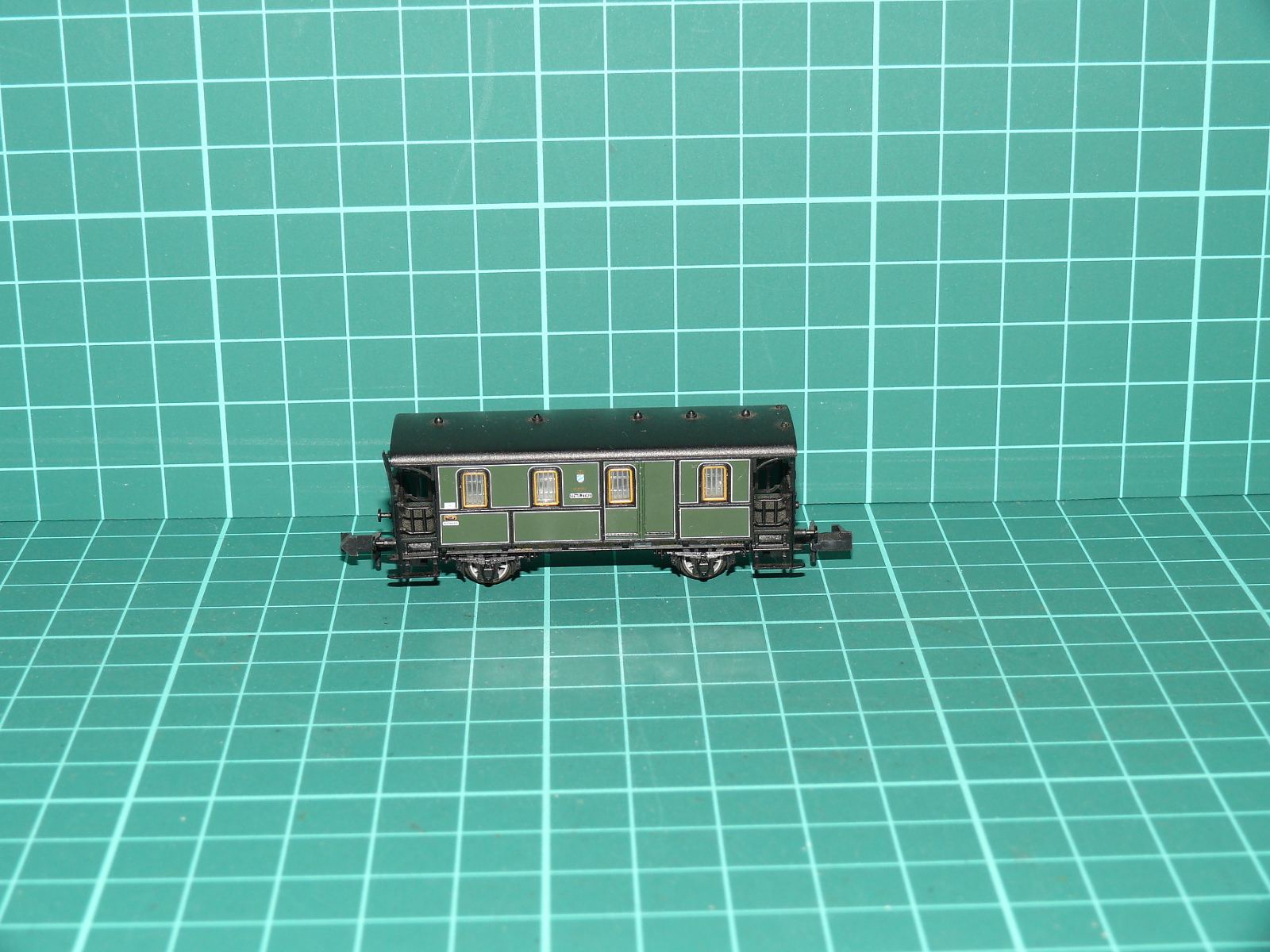 Arnold N 3201 - Dvounápravový osobní vůz se stanovištěm a plošinami K.Bay.Sts.B. / DRG (1:160) – N