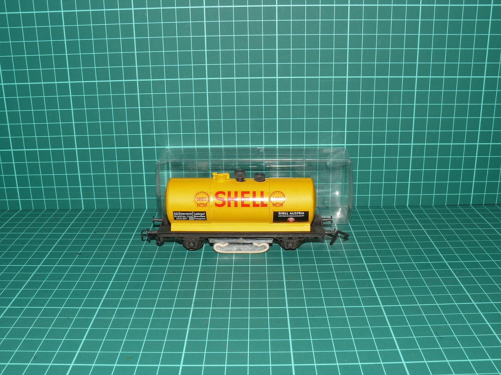 Liliput H0 250 251 - Čisticí cisternový vůz SHELL Austria, BB Österreich (1:87) OVP – H0
