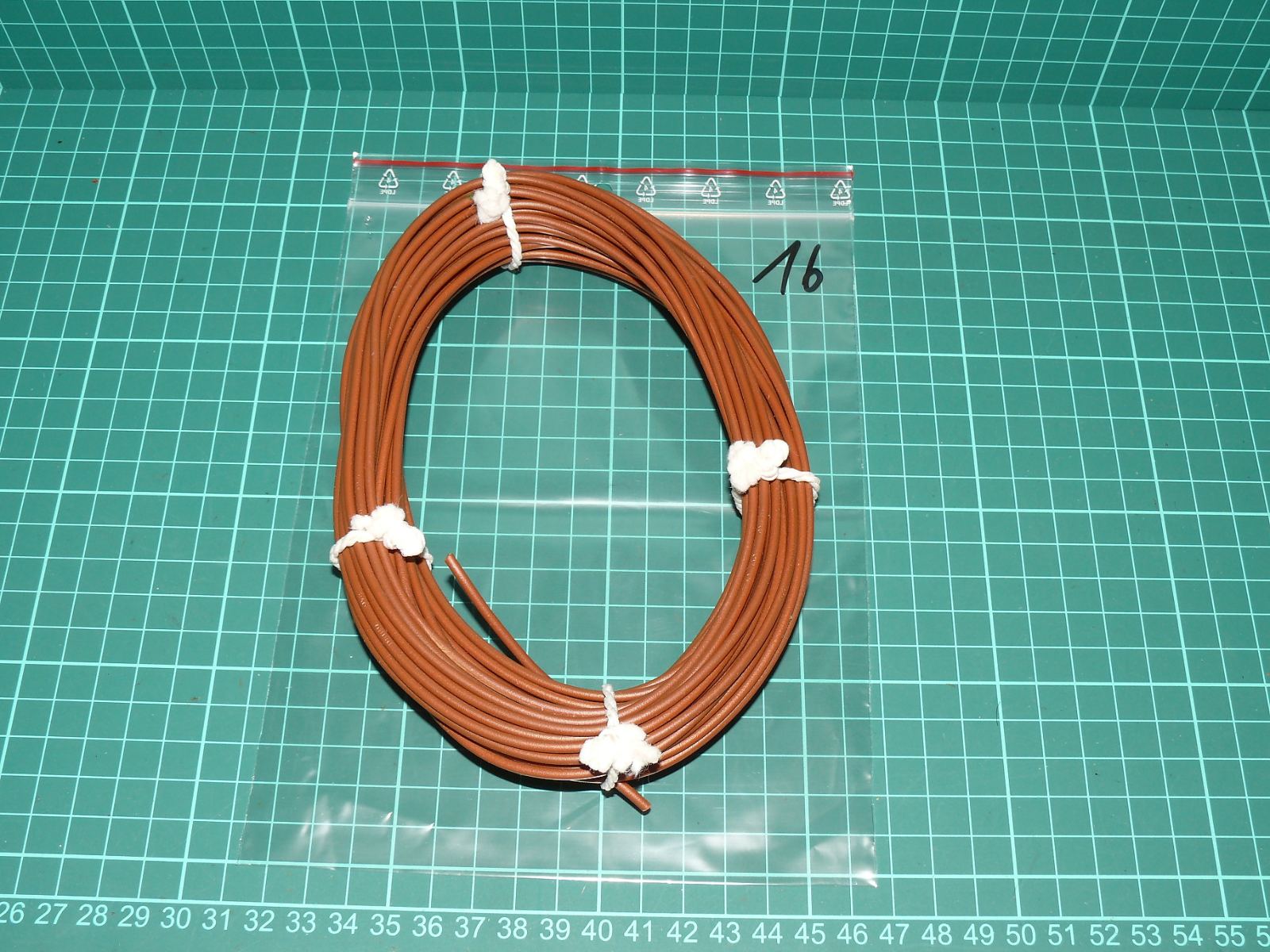 Modelářský měděný vodič / kabel pro rozvody kolejiště – hnědý (cca 20–25 m) – Napájení