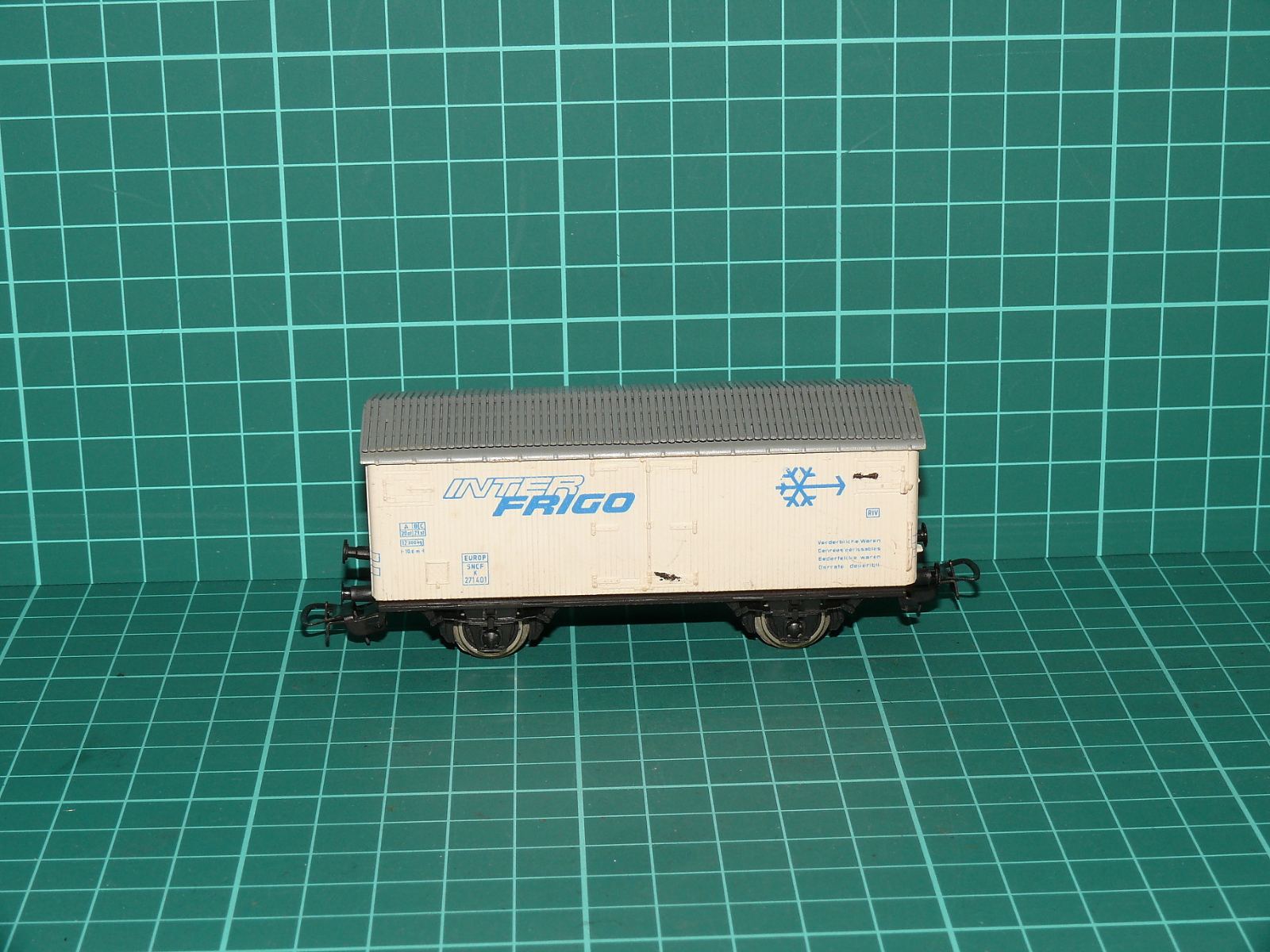 Piko H0 – Dvounápravový chladicí vůz "INTERFRIGO" SNCF / EUROP (Ep. IV) – H0