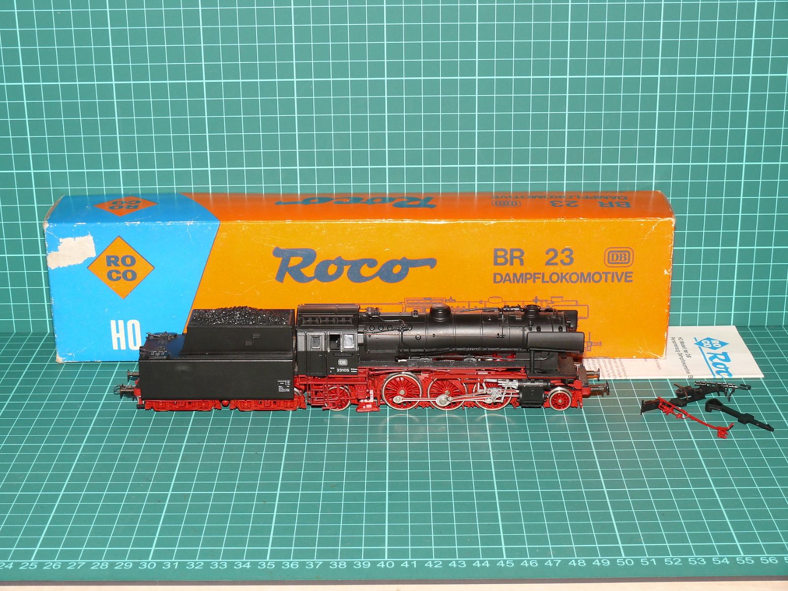 Roco H0 04120 A – Parní lokomotiva BR 23 105 s tendrem DB (Ep. III) + originální krabička – H0