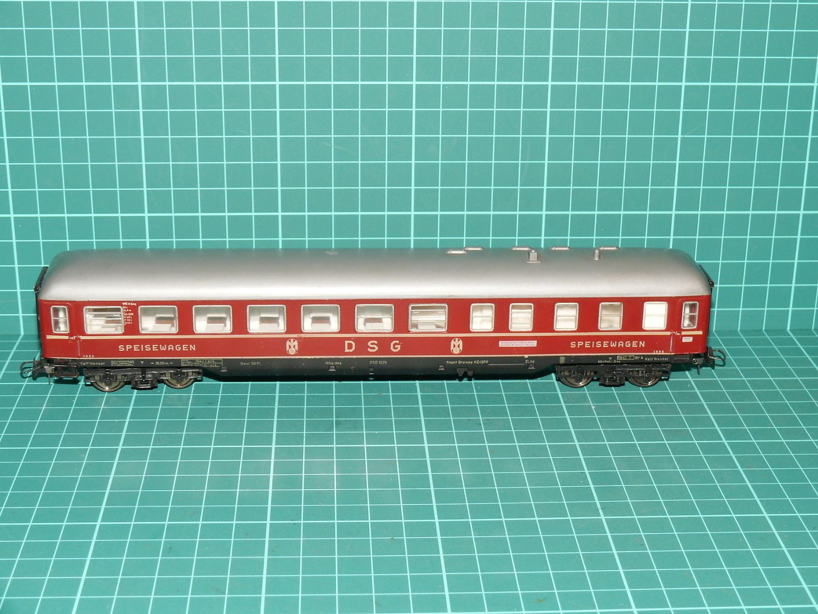 Röwa / Roco H0 – Čtyřnápravový jídelní vůz DSG "Speisewagen" DB (Ep. III/IV) – H0