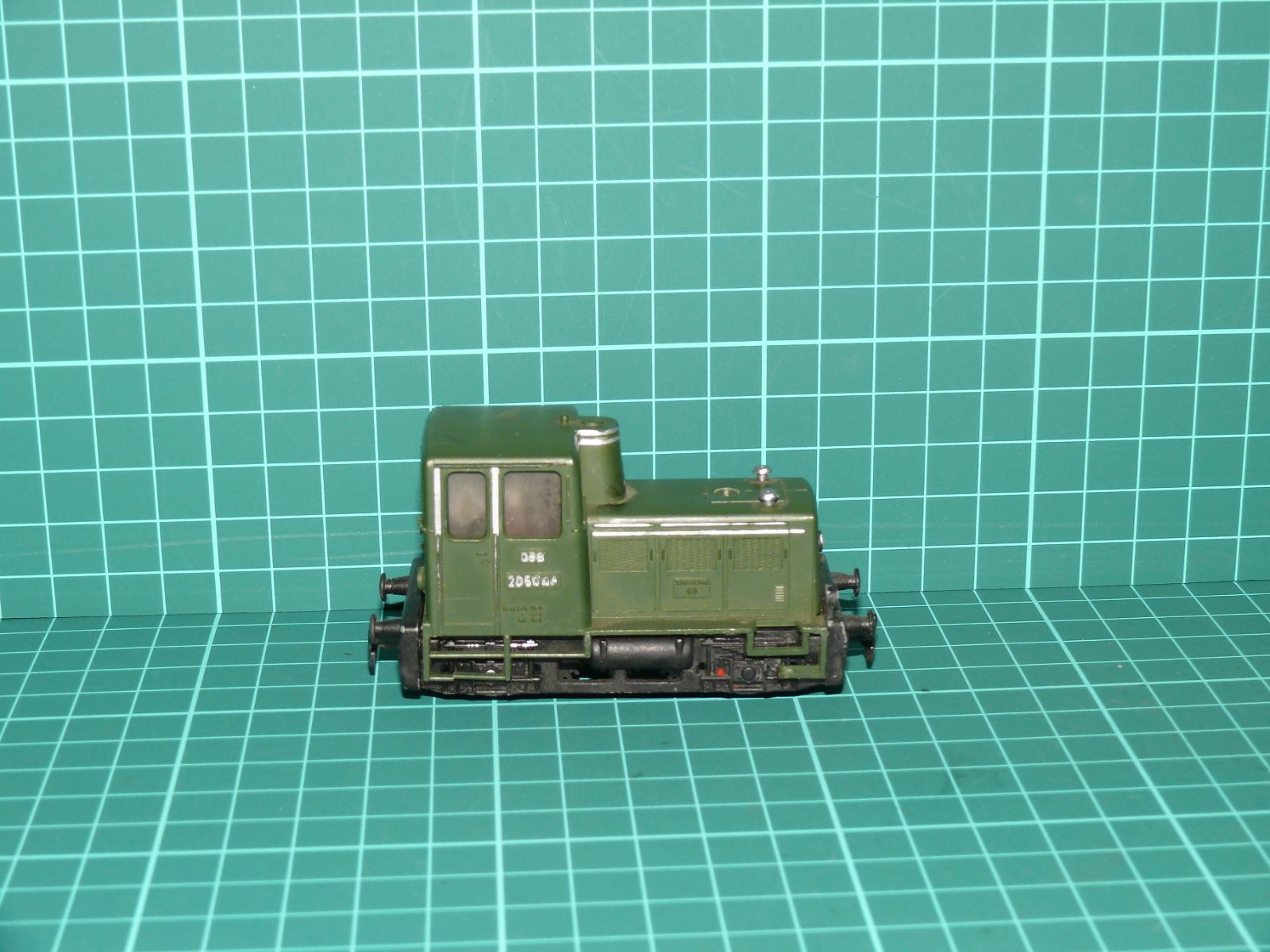 Kleinbahn H0 – Dvounápravová motorová posunovací lokomotiva řady 2060.08 ÖBB, zelená (Analog DC) – H0