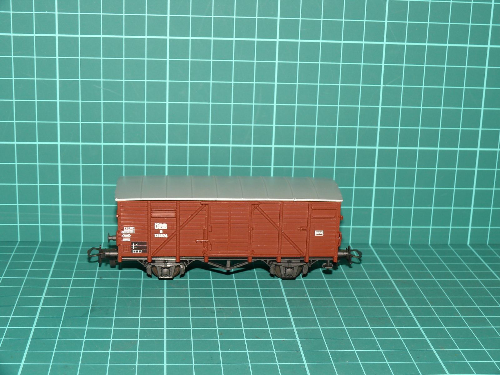 Kleinbahn H0 – Dvounápravový krytý nákladní vůz G ÖBB (Ep. III/IV) – H0