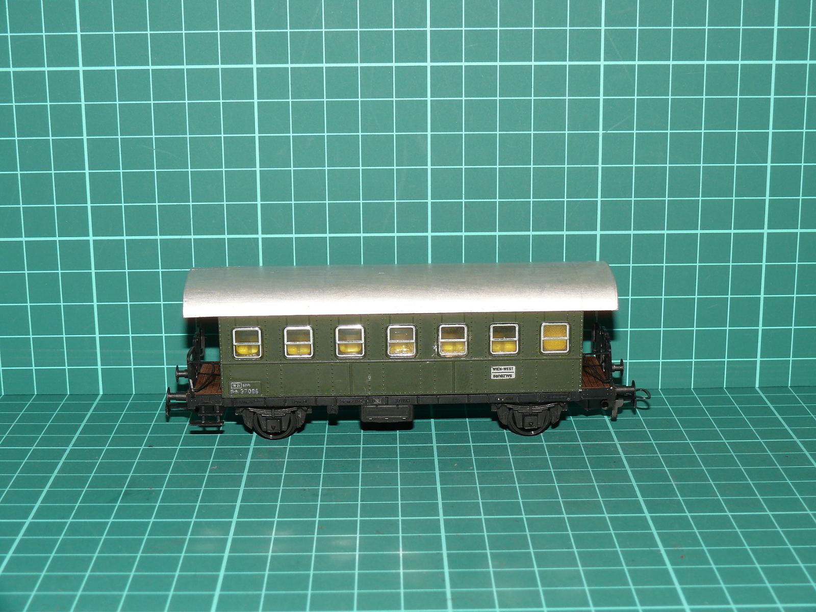 Kleinbahn H0 – Dvounápravový osobní vůz Bi/s BBÖ / ÖBB (otevřené plošiny) – H0