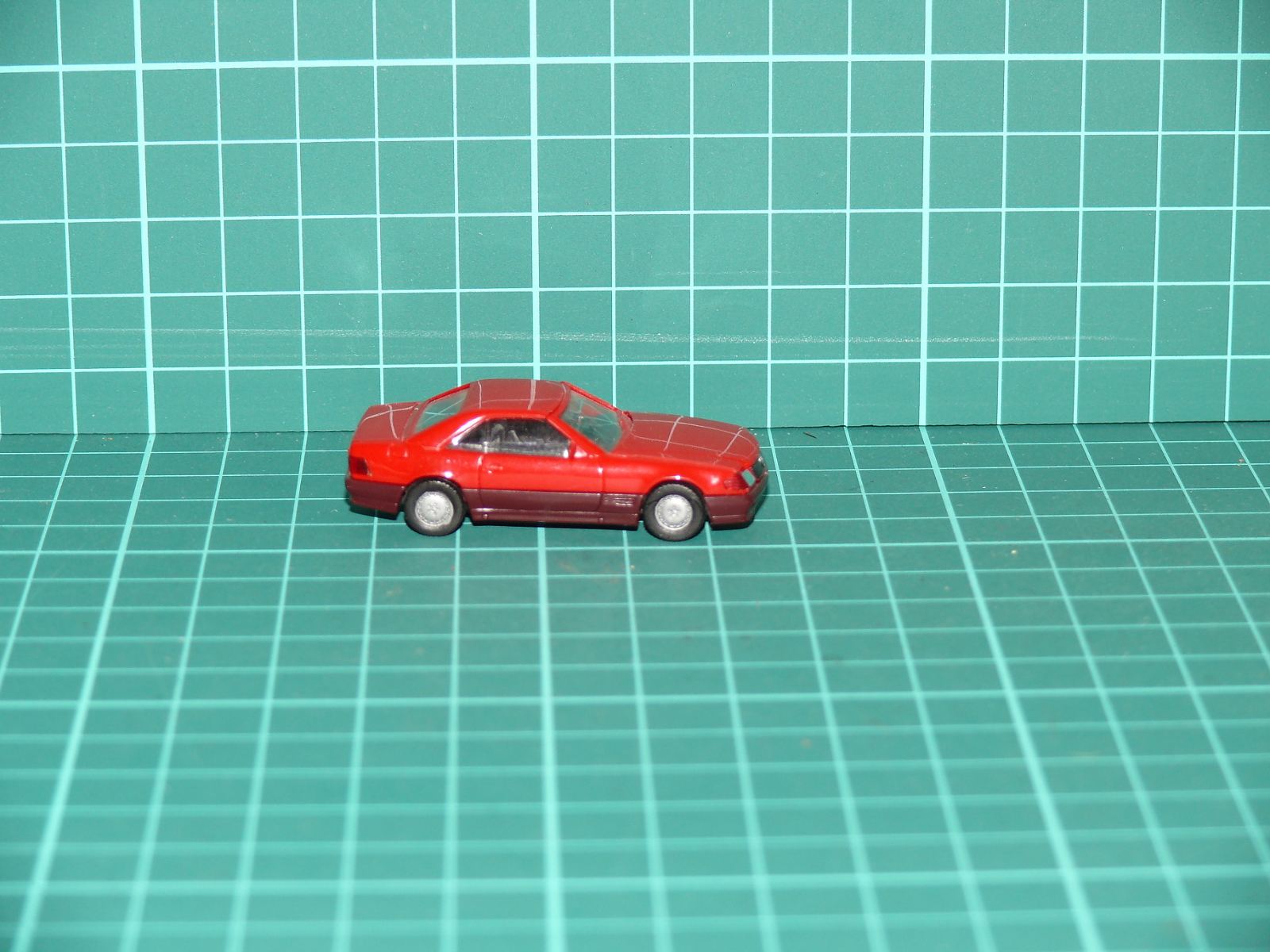 Herpa - Mercedes-Benz 500 SL (R129) Kupé s pevnou střechou (červená / vínová) – H0