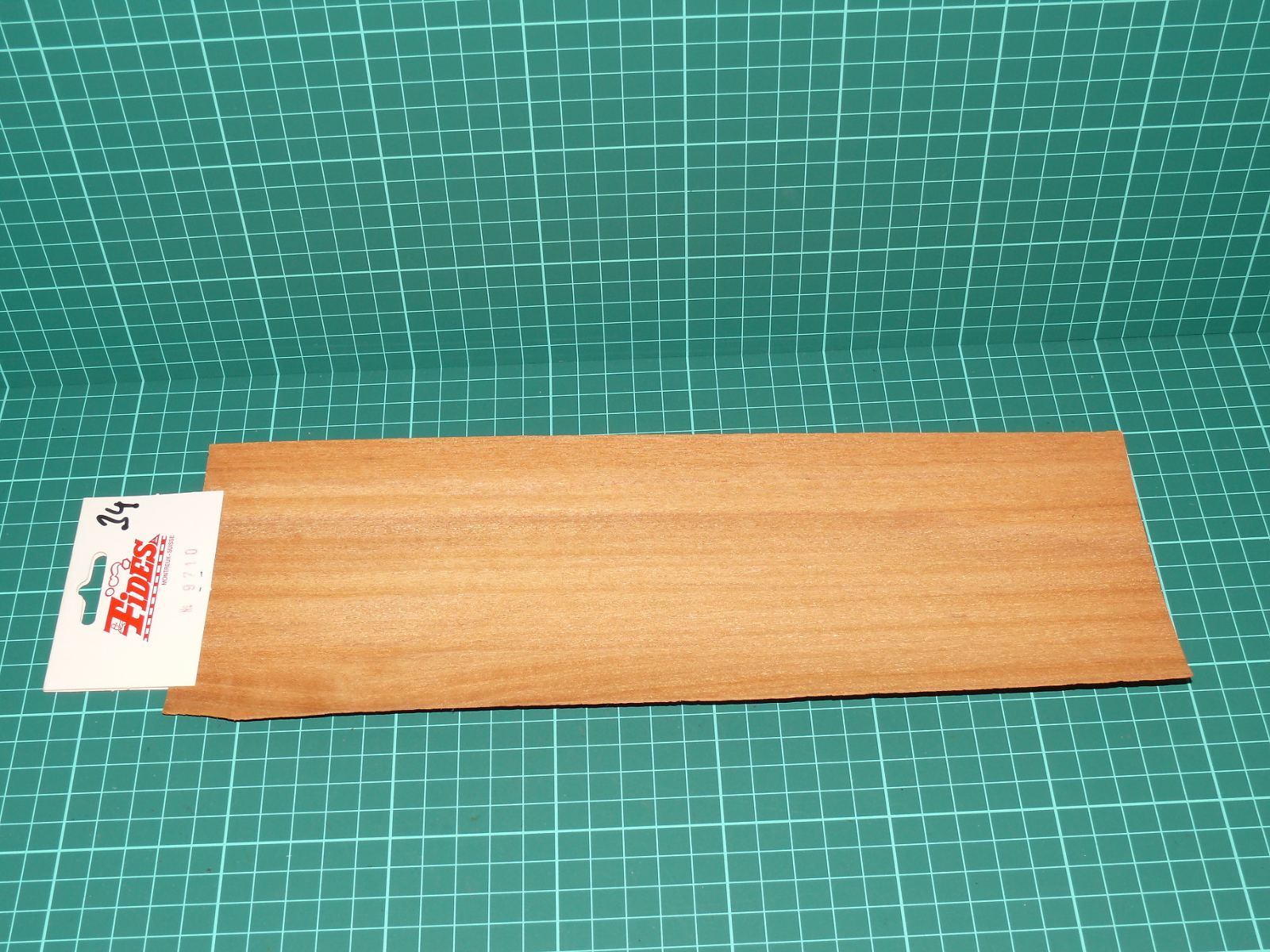 Fides H0/TT/N 9710 – Modelářská dýha / dřevěná deska se strukturou dřeva (nové) – H0