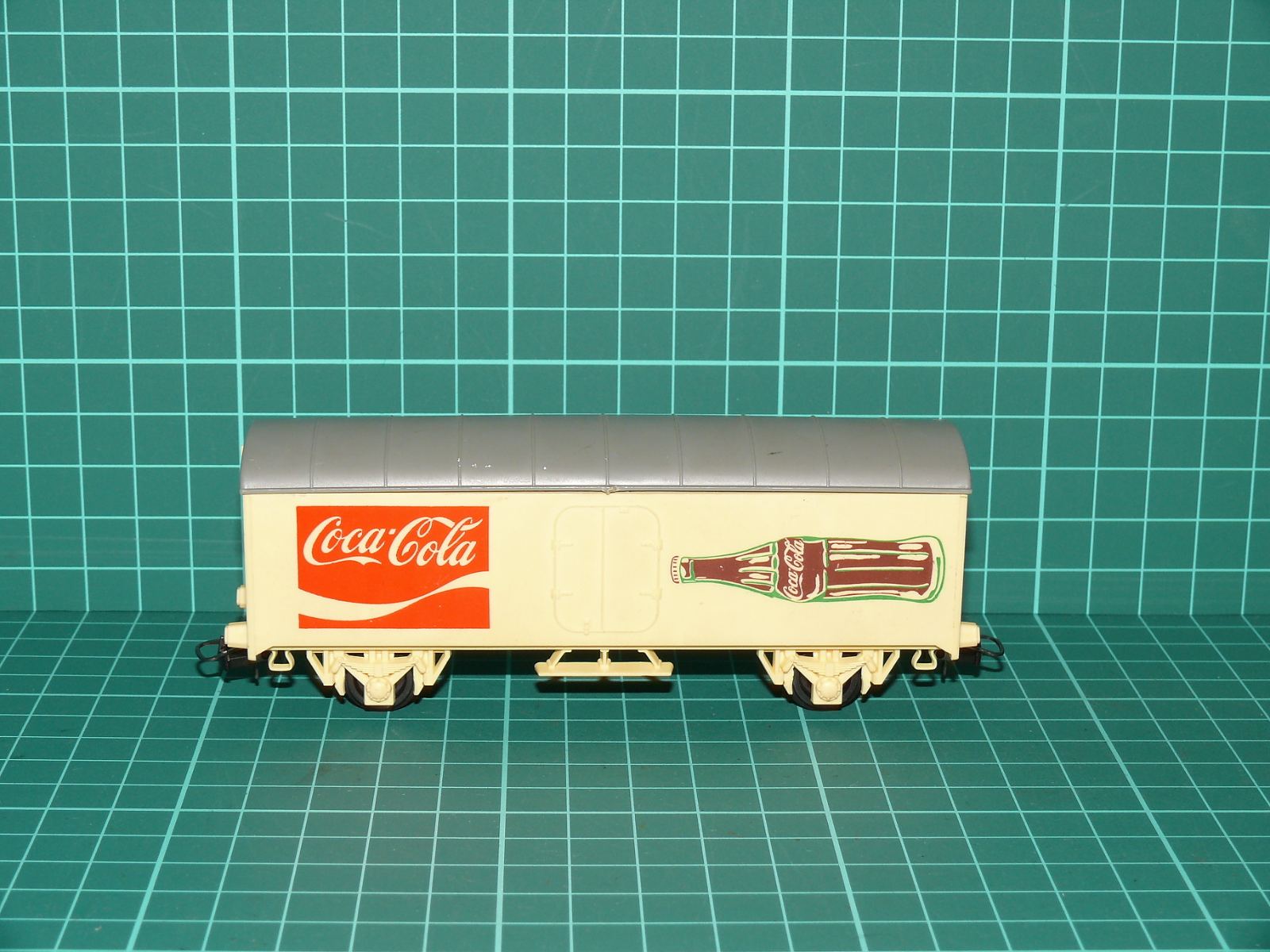 Lima H0 – Dvounápravový chladicí / reklamní vůz "Coca-Cola" – H0