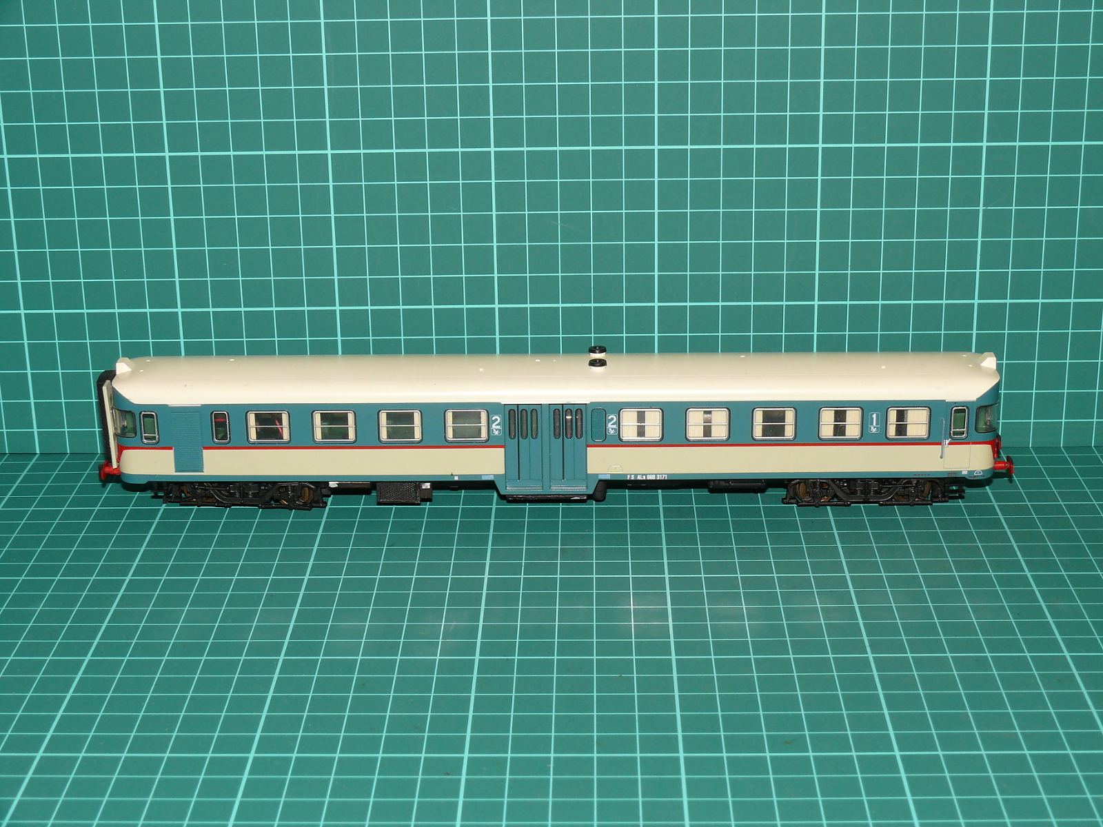 Lima H0 – Čtyřnápravový motorový vůz řady ALn 668 FS Italia (ALn 668 2171) – H0