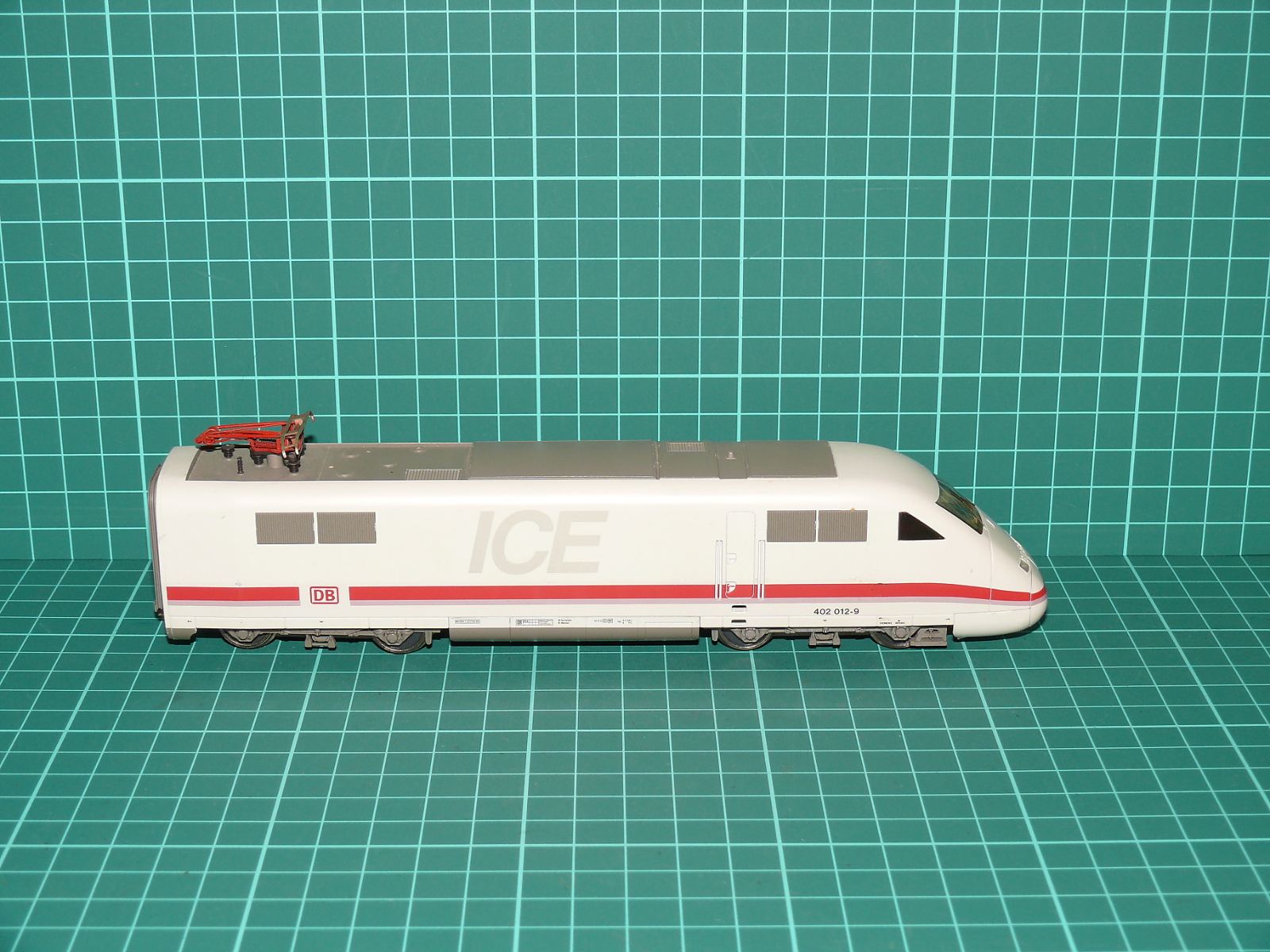 Roco H0 – Hnací motorový vůz vysokorychlostní jednotky ICE 2 řady 402 DB (402 012-9) – H0