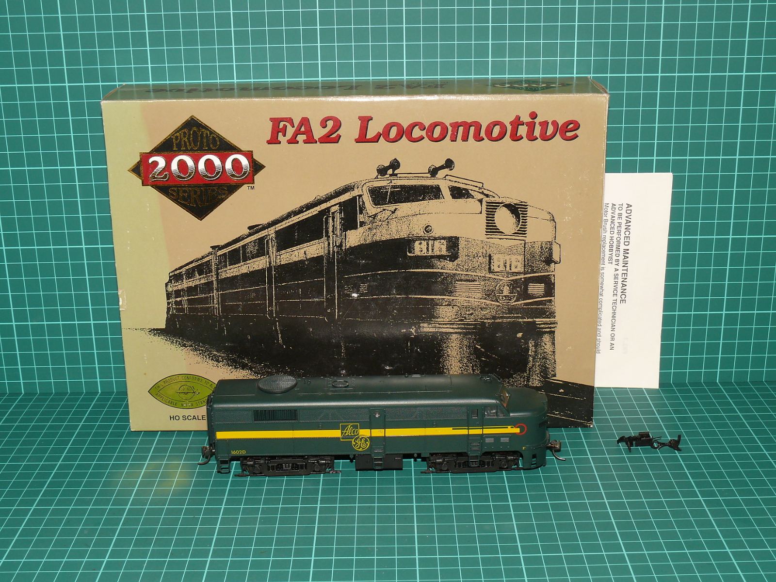 Life-Like Proto 2000 H0 – Těžká americká motorová lokomotiva ALCO FA-2 / Demo provedení ALCO GE (1602D) – H0