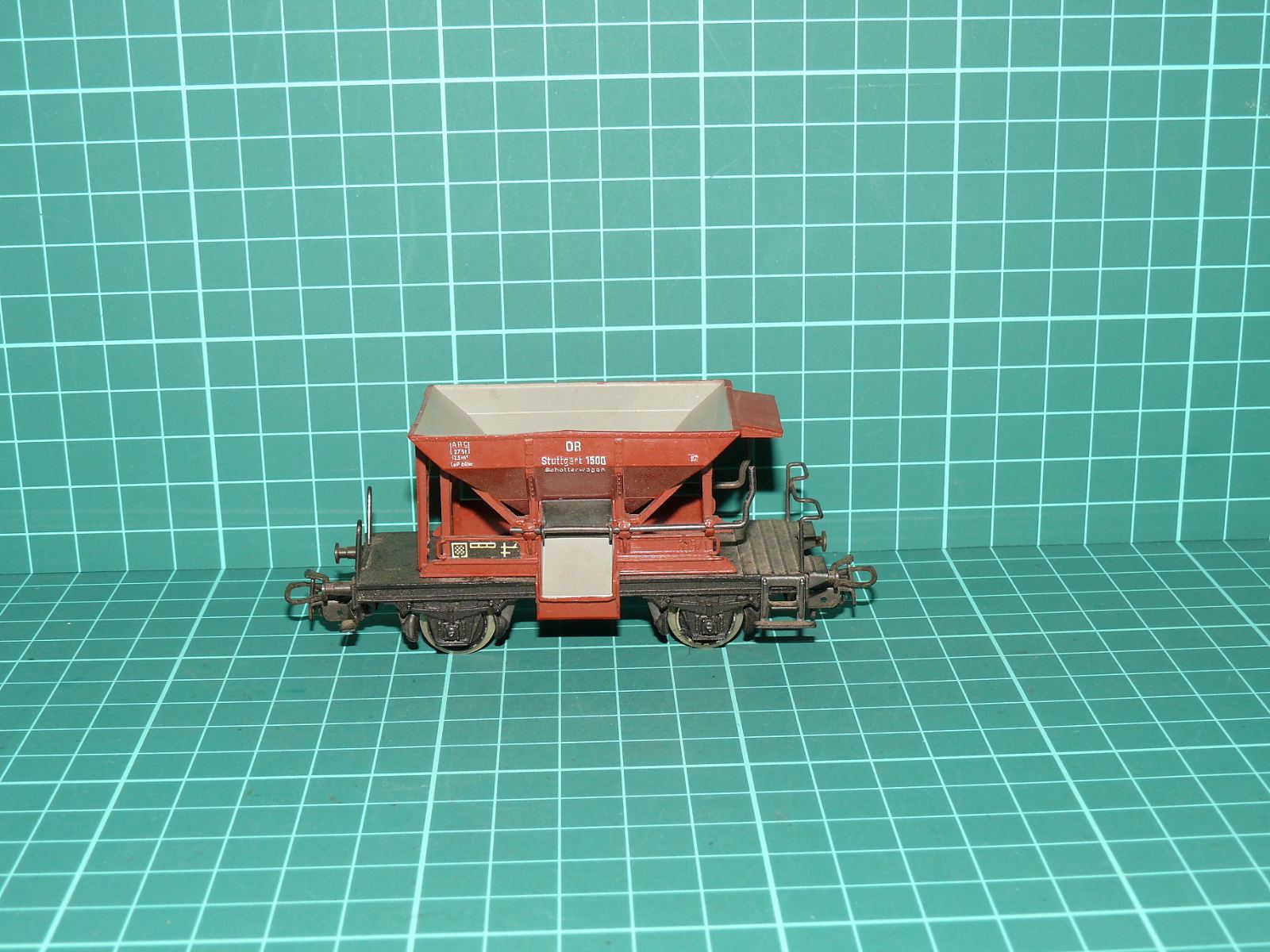 MÄRKLIN H0 – Dvounápravový výsypný vůz na štěrk Schotterwagen DB (kat. č. 4610 / Stuttgart 1500) – H0