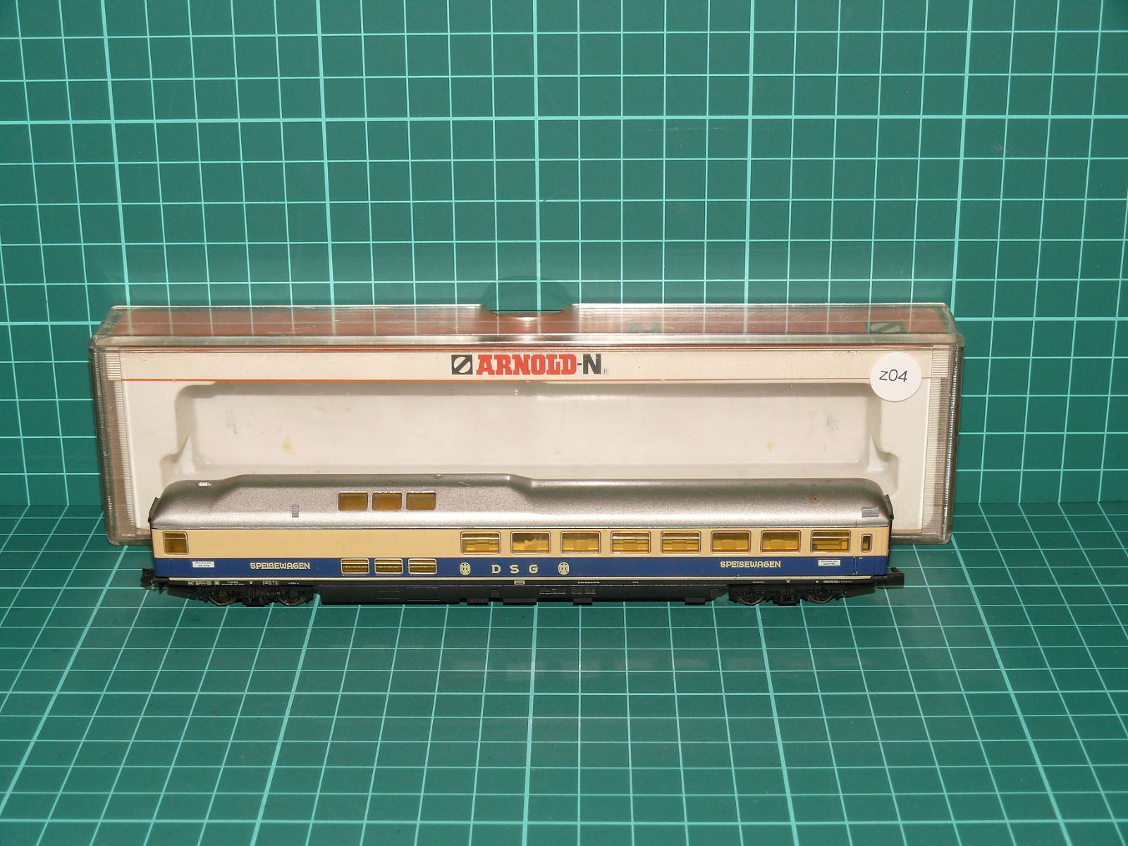 ARNOLD N – Čtyřnápravový patrový jídelní vůz Rheingold „Buckelspeisewagen“ WRümh 131 DSG / DB (kat. č. 3863) – N