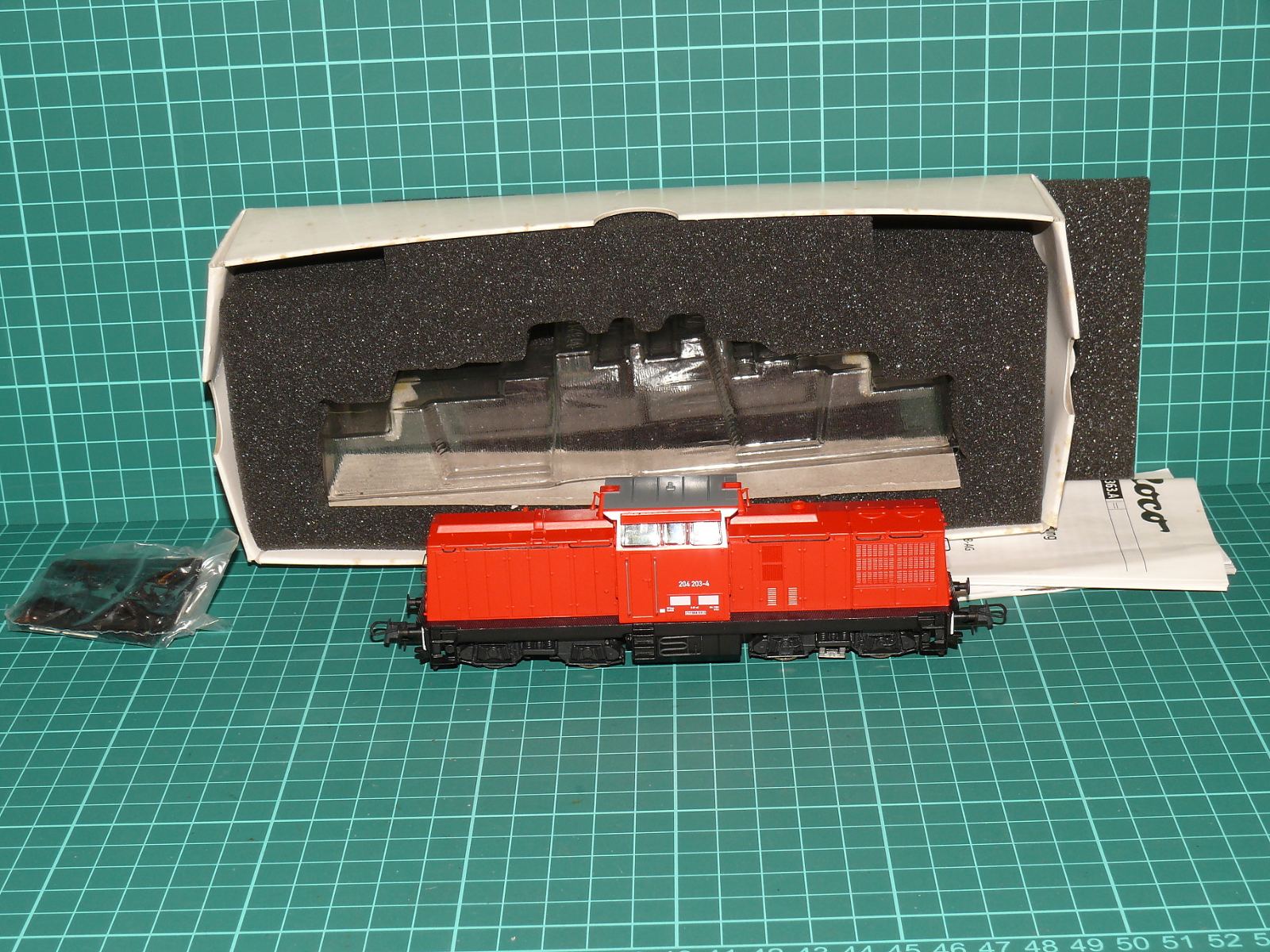 ROCO H0 Digital – Čtyřnápravová motorová lokomotiva 204 203-4 DB AG (kat. č. 41363 / DCC) – H0