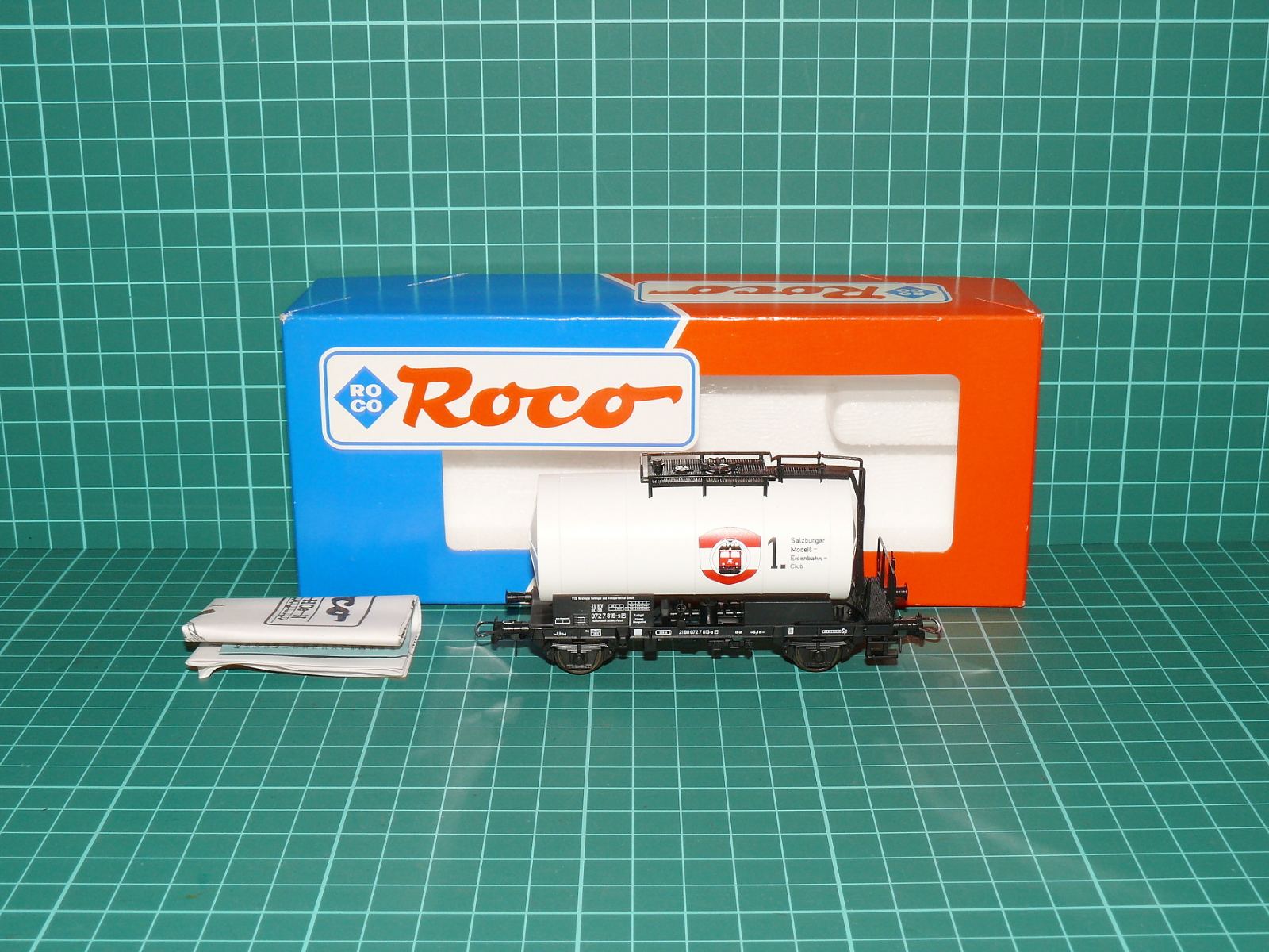 ROCO H0 – Dvounápravový cisternový vůz „1. Salzburger Modell-Eisenbahn-Club“ ÖBB (kat. č. 4363 / DC) v krabičce #2 – H0