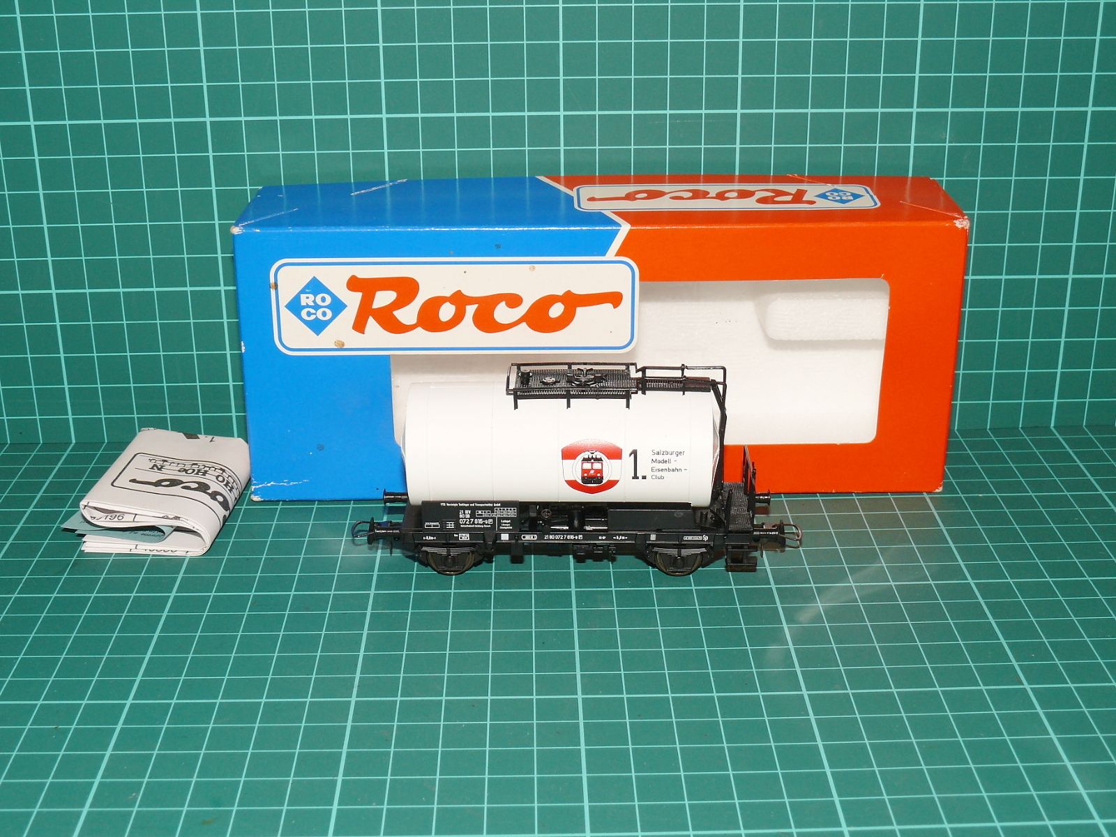 ROCO H0 – Dvounápravový cisternový vůz „1. Salzburger Modell-Eisenbahn-Club“ ÖBB (kat. č. 4363 / DC) v krabičce #3 – H0