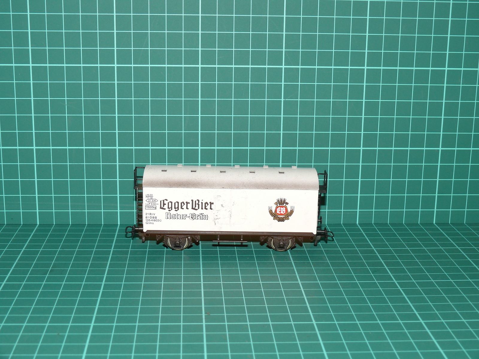 KLEIN MODELLBAHN H0 – Dvounápravový chladicí pivní vůz Glms „Egger Bier – Natur-Bräu“ ÖBB (kat. č. 3122 / DC) – H0
