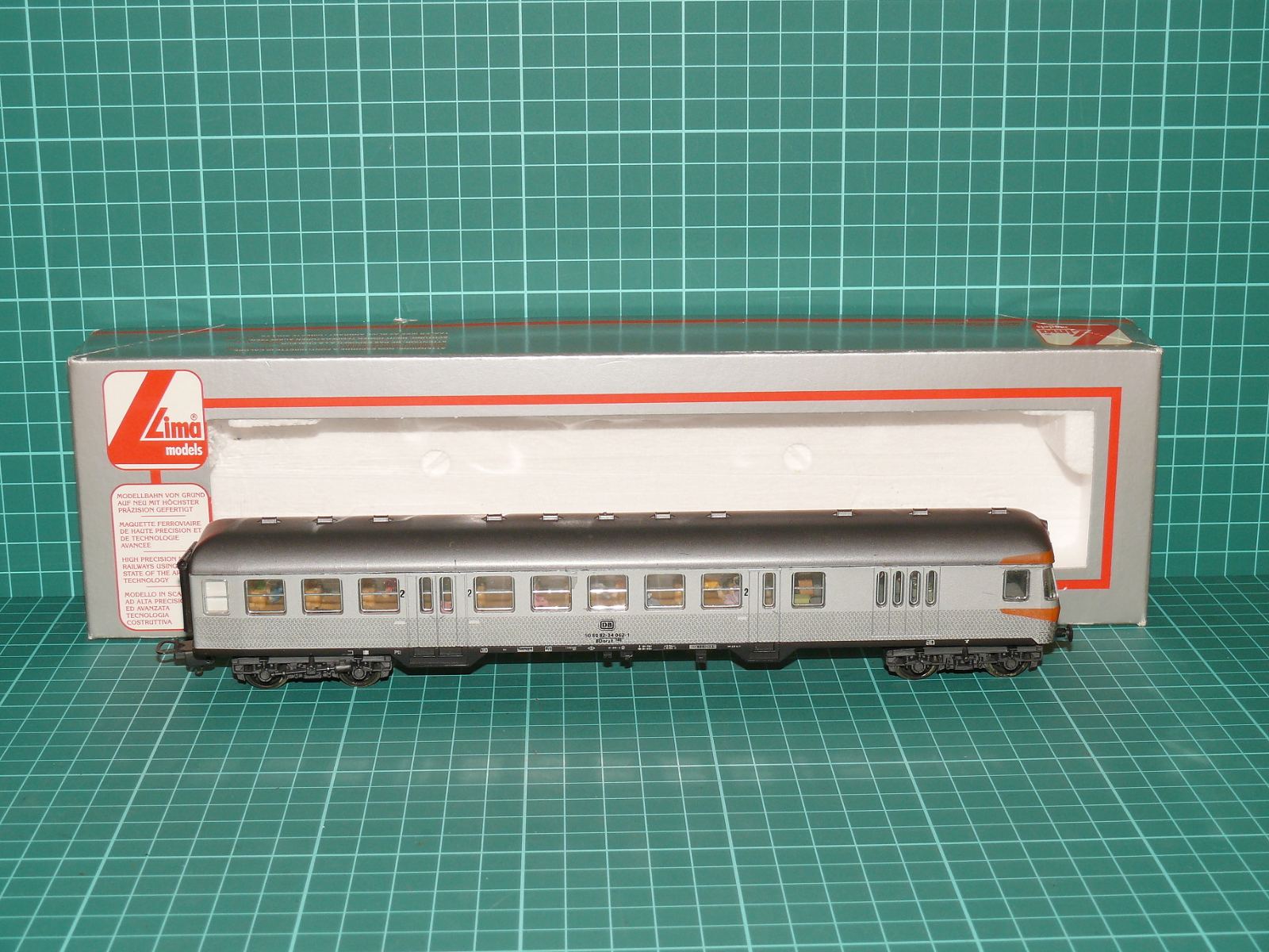 LIMA H0 – Čtyřnápravový řídicí osobní vůz 2. třídy s oddílem na zavazadla BDnrzf 740 „Silberling / Karlsruher Kopf“ DB (kat. č. 309167 / DC, v krabičce) – H0
