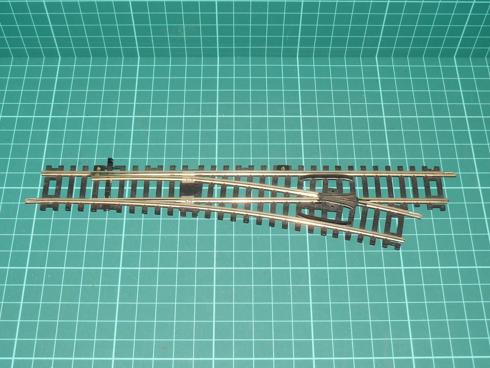 ROCO H0 – Štíhlá přímá výhybka pravá 10° / 2,5 mm (kat. č. 42313 / 4503 R, délka 305 mm) – H0