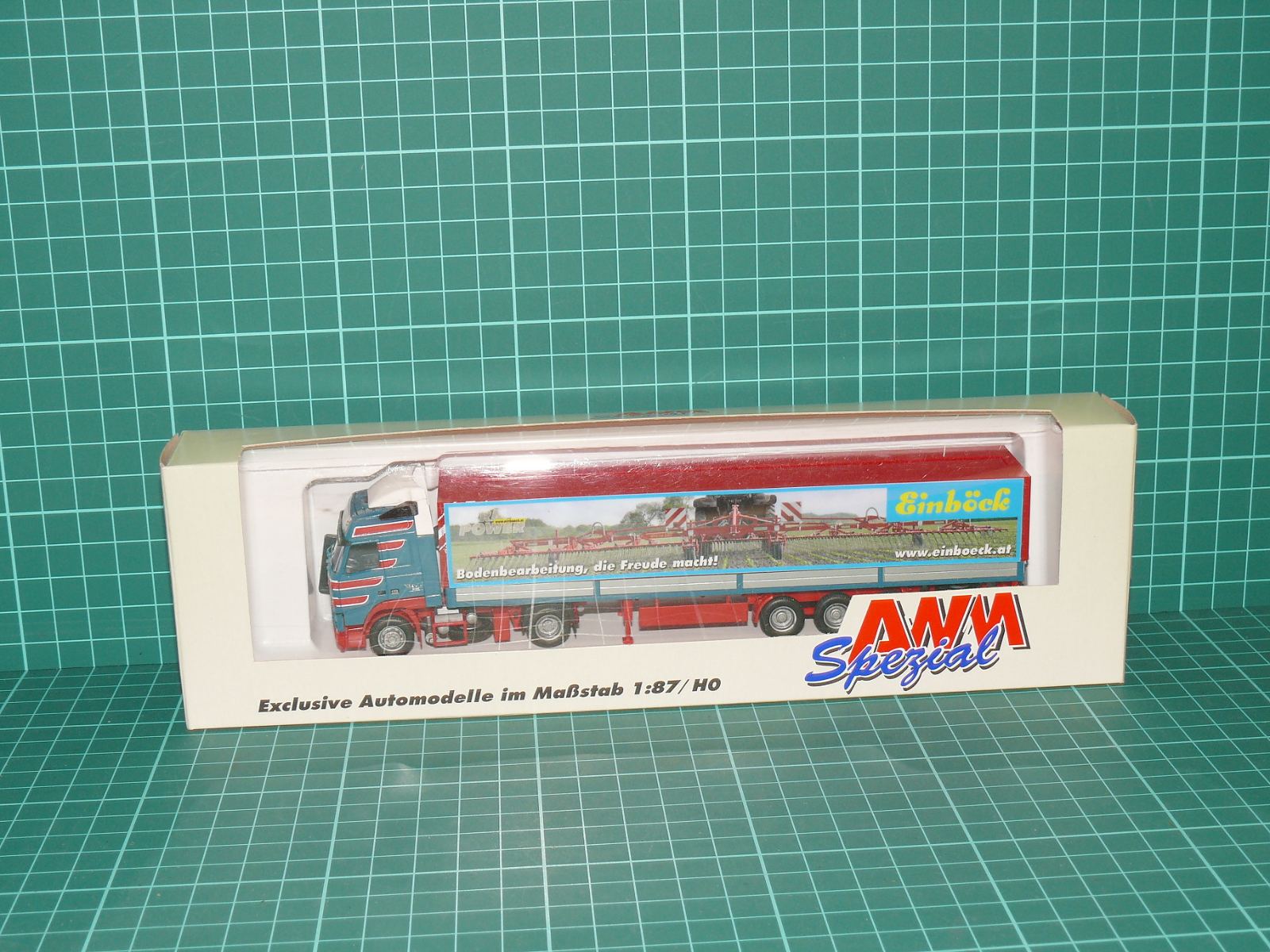 AWM H0 – Kamionová návěsová souprava Scania Topline „Einböck – Bodenbearbeitung“ (kat. č. 71233, 1:87, AWM Spezial, OVP) – H0