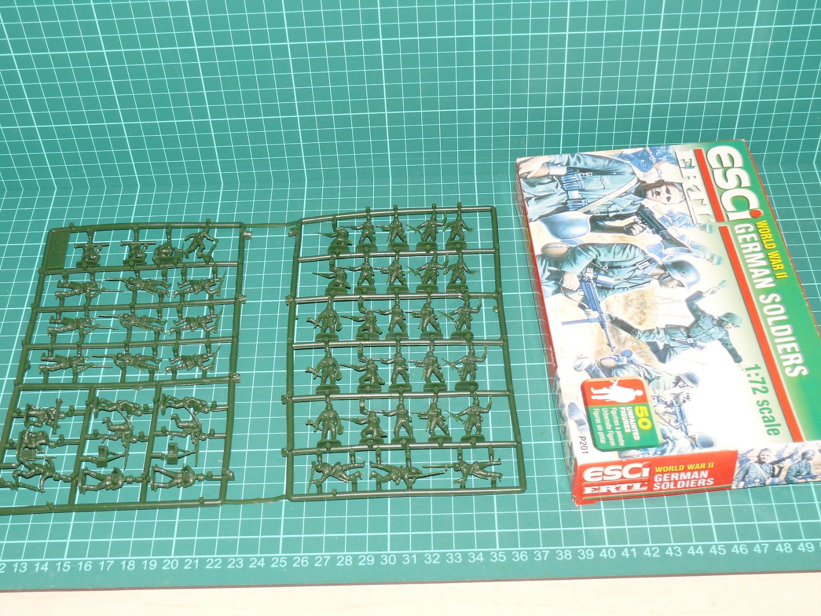 ESCI / ERTL 1:72 – German Soldiers WWII (kat. č. P201 / P201-1HG, kompletní sada 50 figurek) – Jiné velikosti