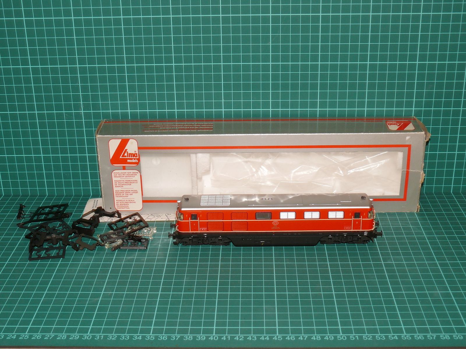 LIMA H0 – Dieselelektrická lokomotiva řady 2043 ÖBB (kat. č. 208198, oranžová, OVP + doplňky) – H0