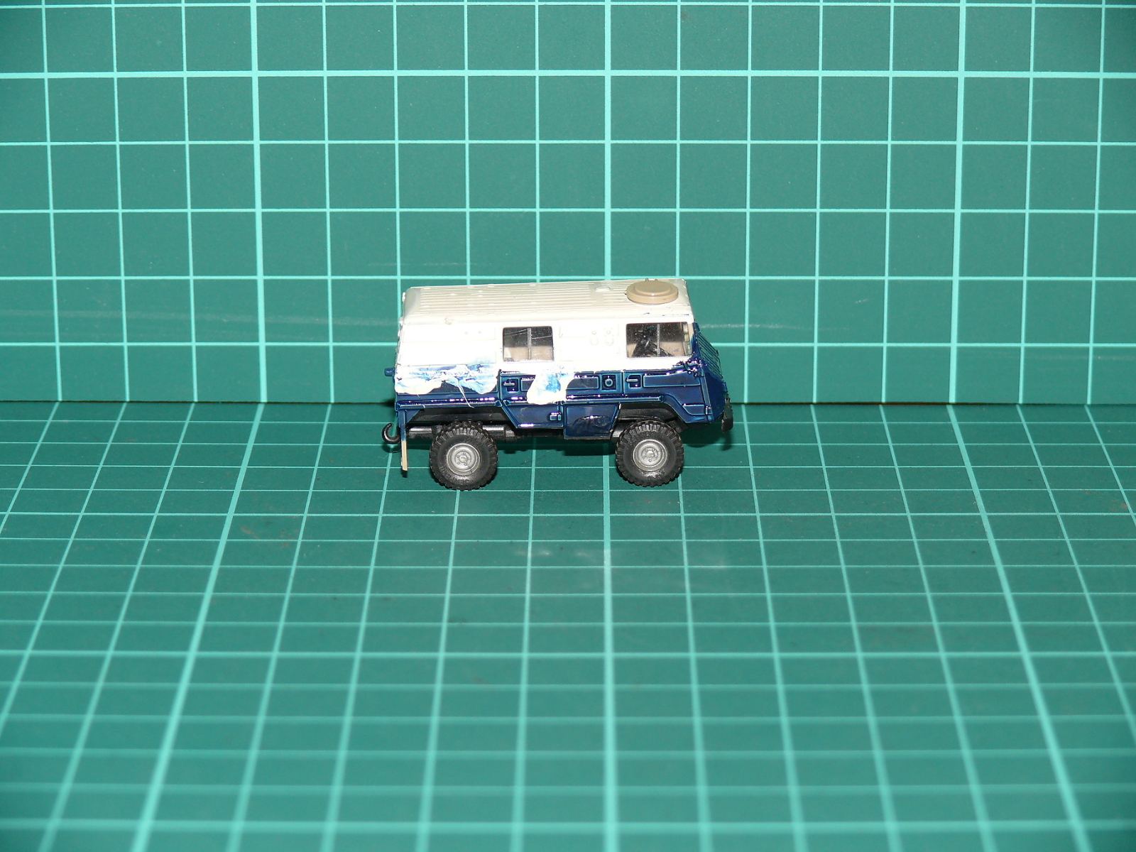 Roco H0 - Terénní expediční / vojenský vůz Steyr Puch Pinzgauer 710M 4x4 (1:87) – H0
