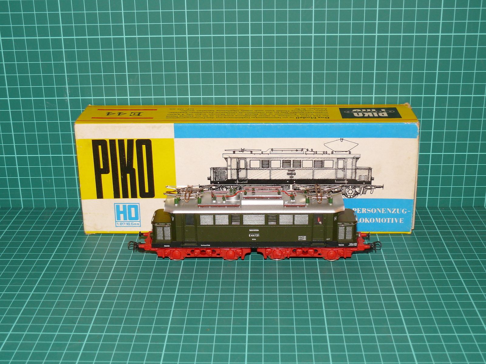 PIKO H0 – Elektrická lokomotiva E 44 131 DR (kat. č. 5/6201, OVP) – H0