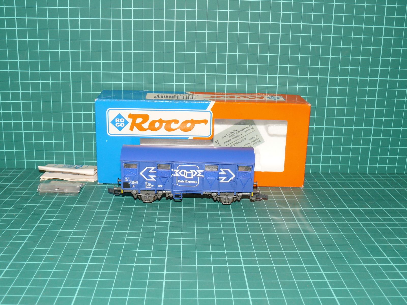 Roco H0 – Dvounápravový krytý nákladní vůz stavby Oppeln Gs „BahnExpress / ΣΔΟΣ“ CH (kat. č. 46417, OVP) – H0