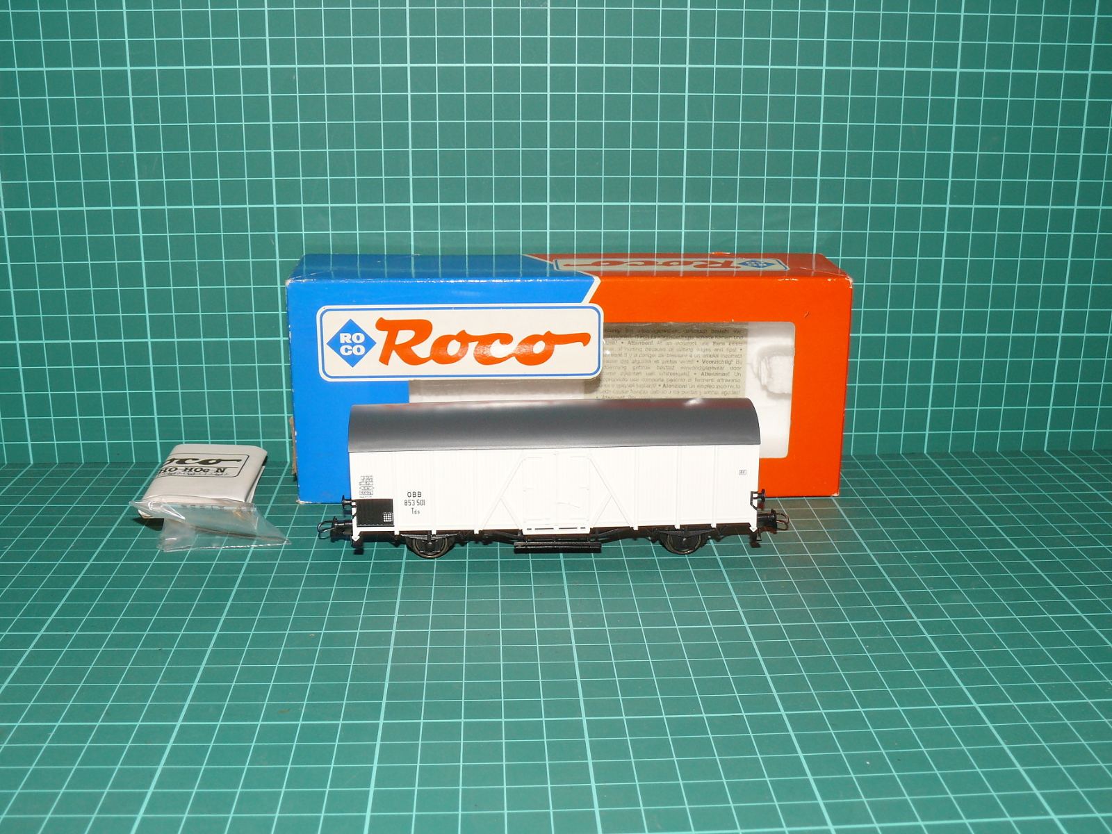 Roco H0 – Dvounápravový chladicí / izotermický vůz UIC standard Te ÖBB (kat. č. 46237, OVP) – H0