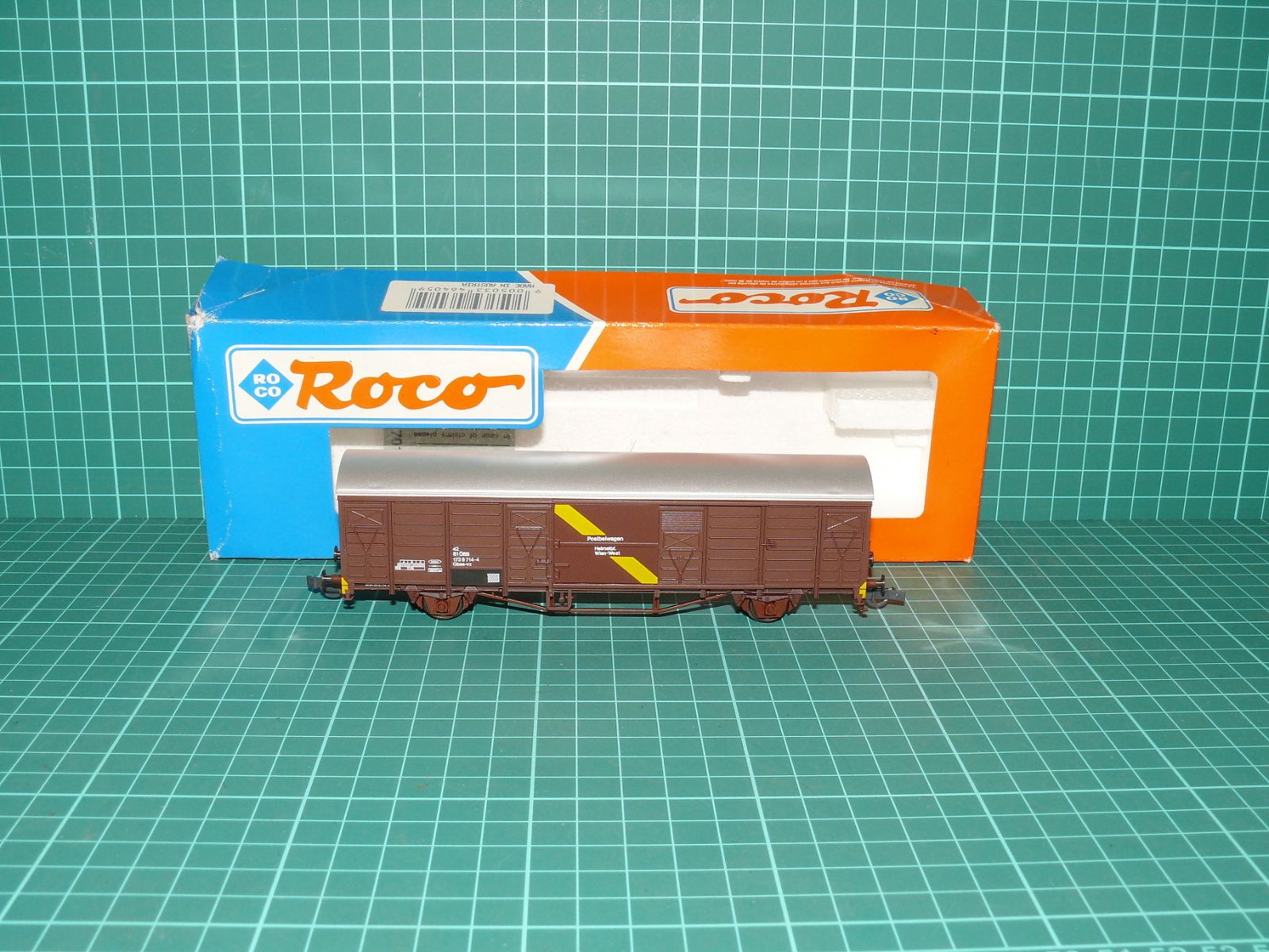 Roco H0 – Dvounápravový poštovní krytý vůz Gbss-vx / Postbeiwagen ÖBB (kat. č. 46405, OVP) – 2. kus – H0