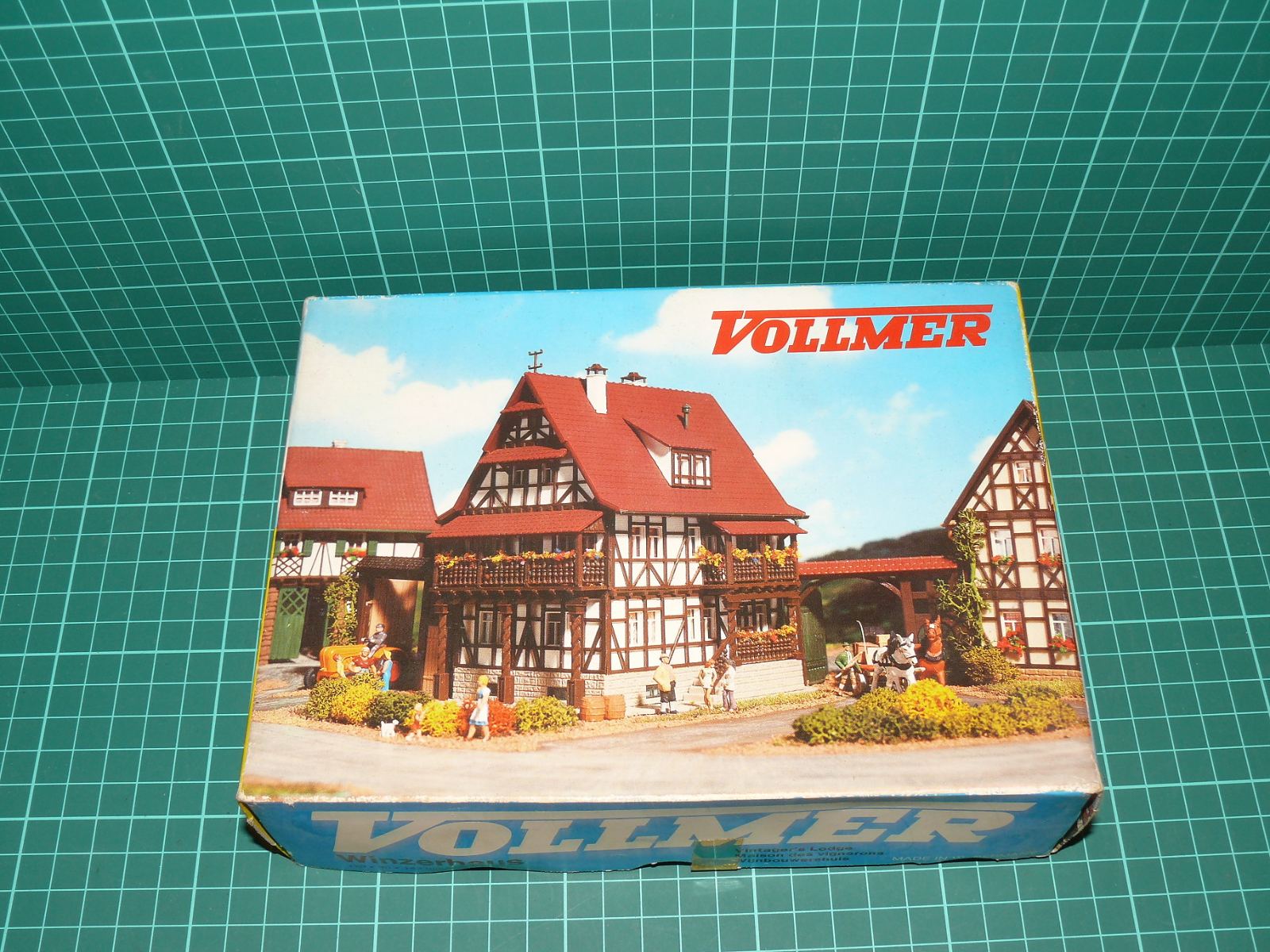 Vollmer H0 – Stavebnice: Hrázděný vinařský dům / usedlost Winzerhaus (kat. č. 3732, OVP) – H0