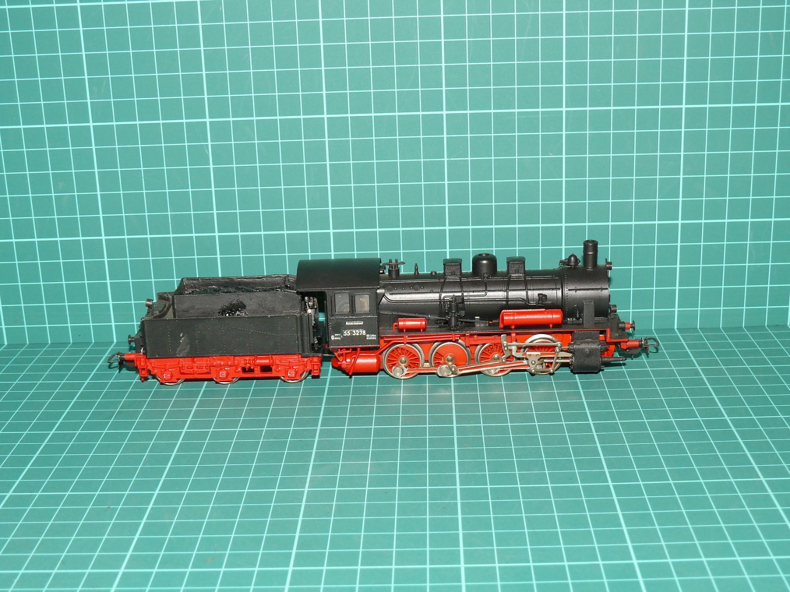 Fleischmann H0 – Nákladní parní lokomotiva s tendrem BR 55 3278 DB (kat. č. 4154, DC analog) – H0