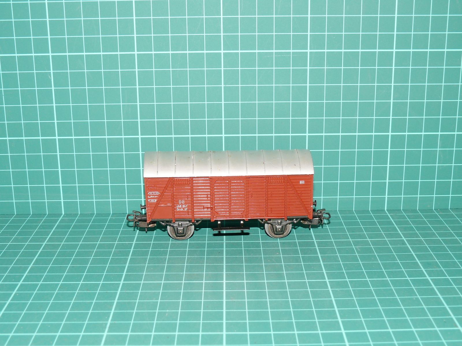 Märklin H0 – Dvounápravový krytý nákladní vůz Gmhs 39 DB (kat. č. 4502 / 4602) – H0