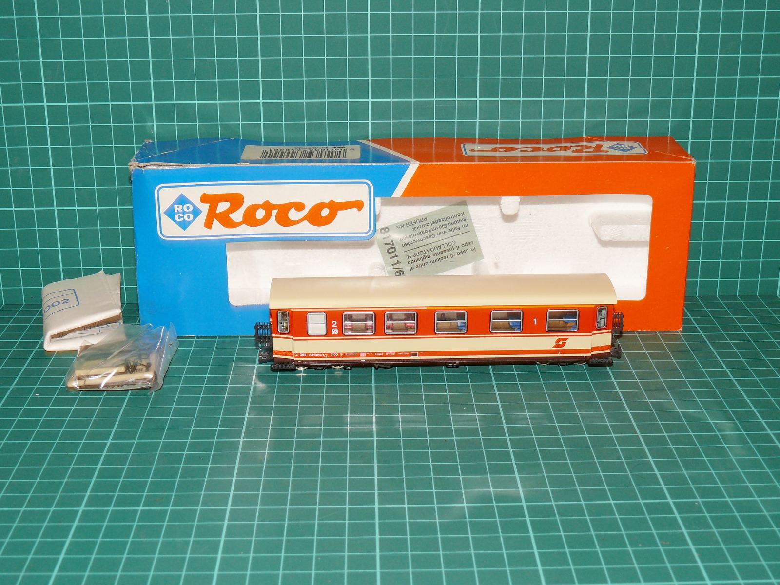 ROCO H0e – Čtyřnápravový úzkorozchodný osobní vůz 1./2. třídy AB4ip/s ÖBB (krabička 34000/34002) – Jiné velikosti