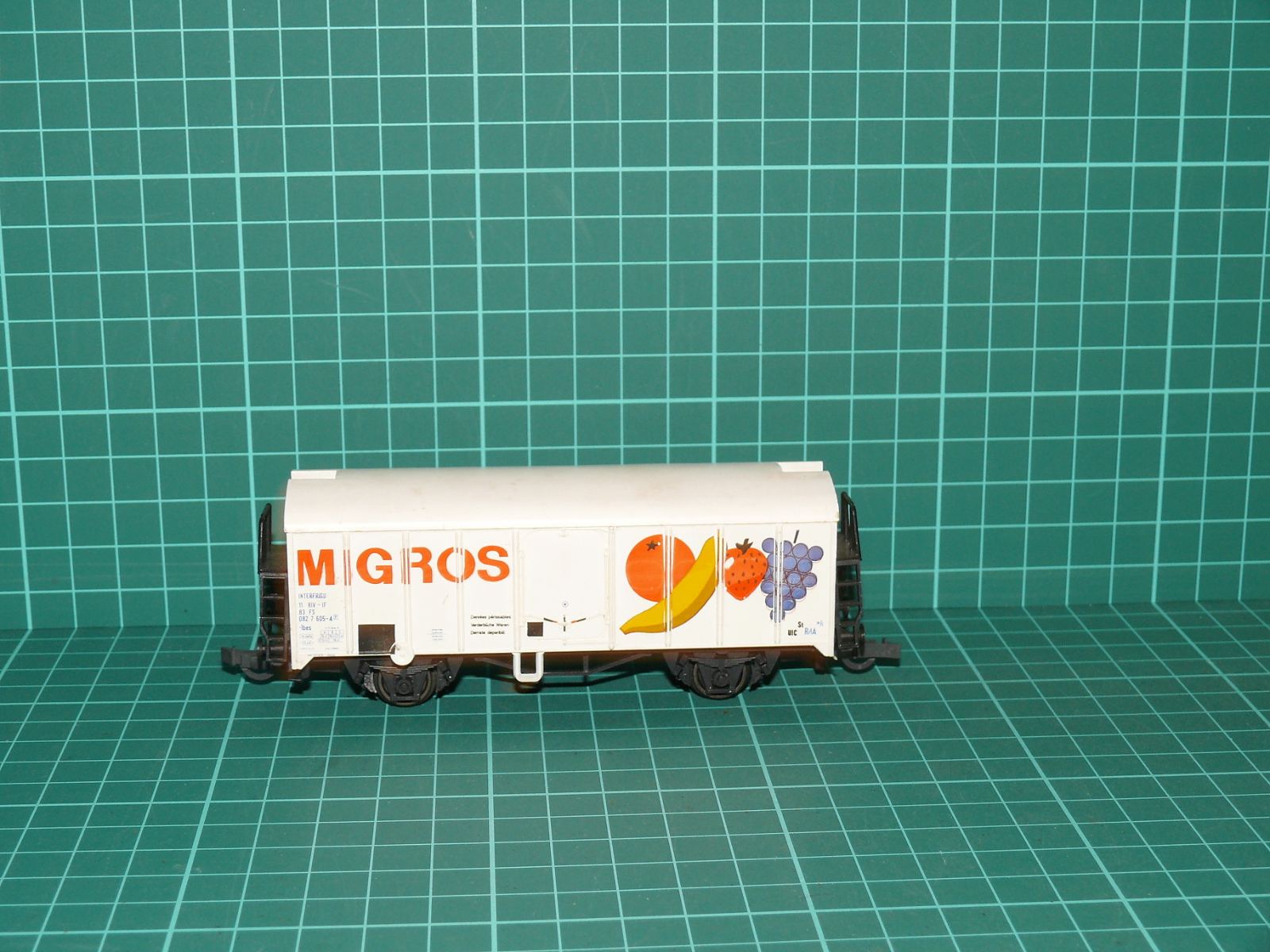 LILIPUT H0 – Dvounápravový chladicí vůz řady Fbkk „MIGROS Früchte & Gemüse“ SBB-CFF (kat. č. 222 00) – H0
