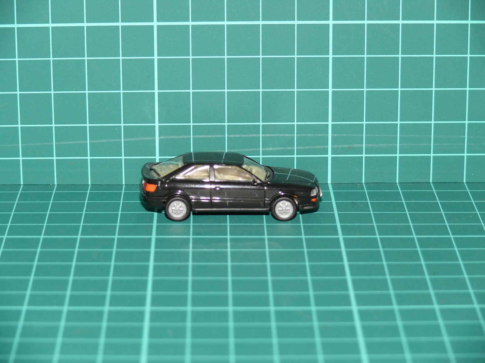 Herpa H0 - Osobní sportovní automobil Audi Coupé (B3 / Typ 8B) černý (1:87) – H0