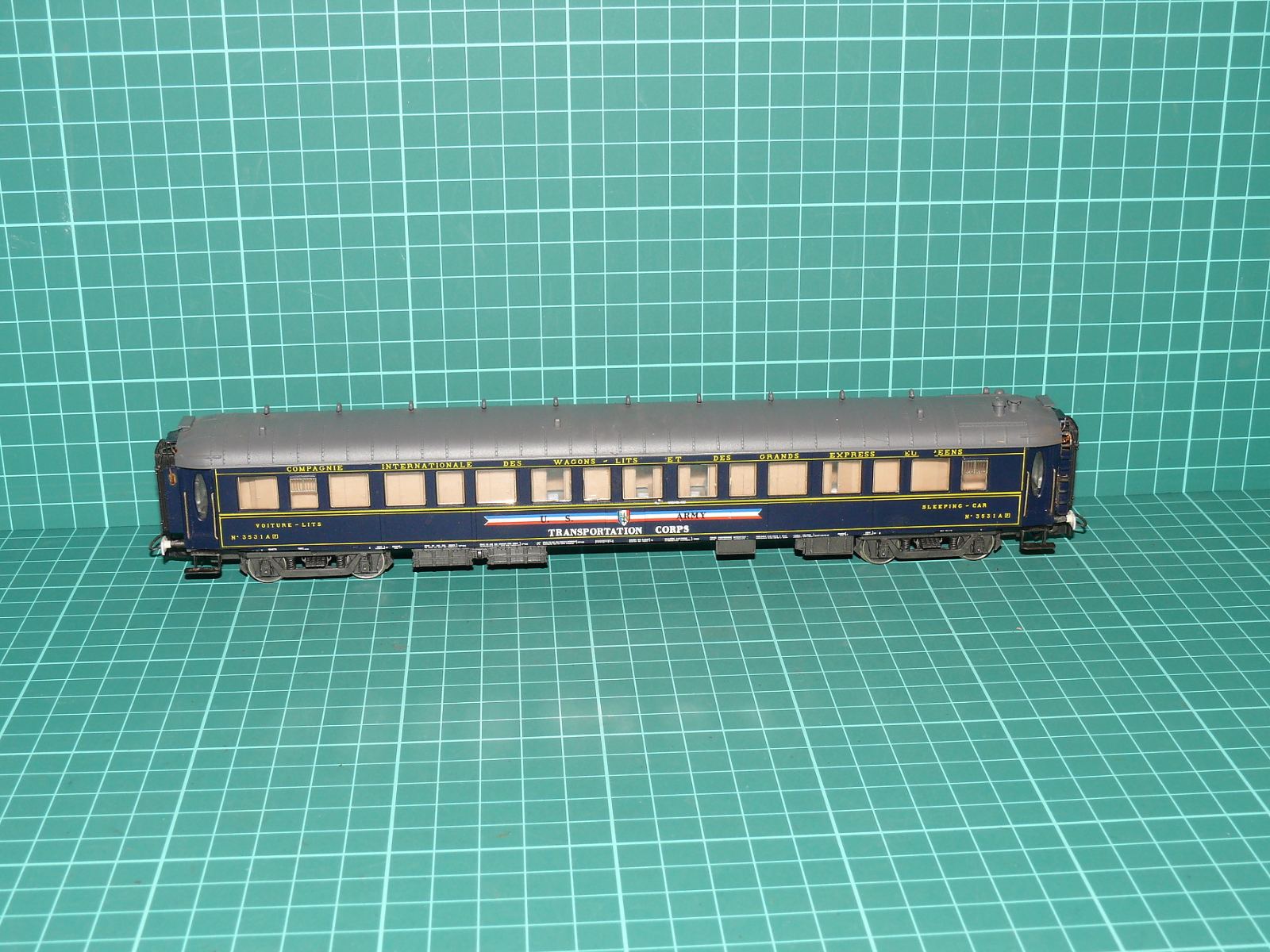 RIVAROSSI H0 – Čtyřnápravový lůžkový vůz CIWL typu Lx „U.S. Army Transportation Corps“ (kat. č. 3678 / 2568) – H0