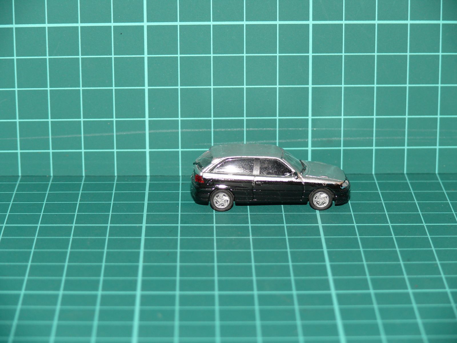 Rietze H0 - Osobní sportovní automobil Opel Astra F GSi třídveřový hatchback černo-stříbrný dvoutón (1:87) – H0
