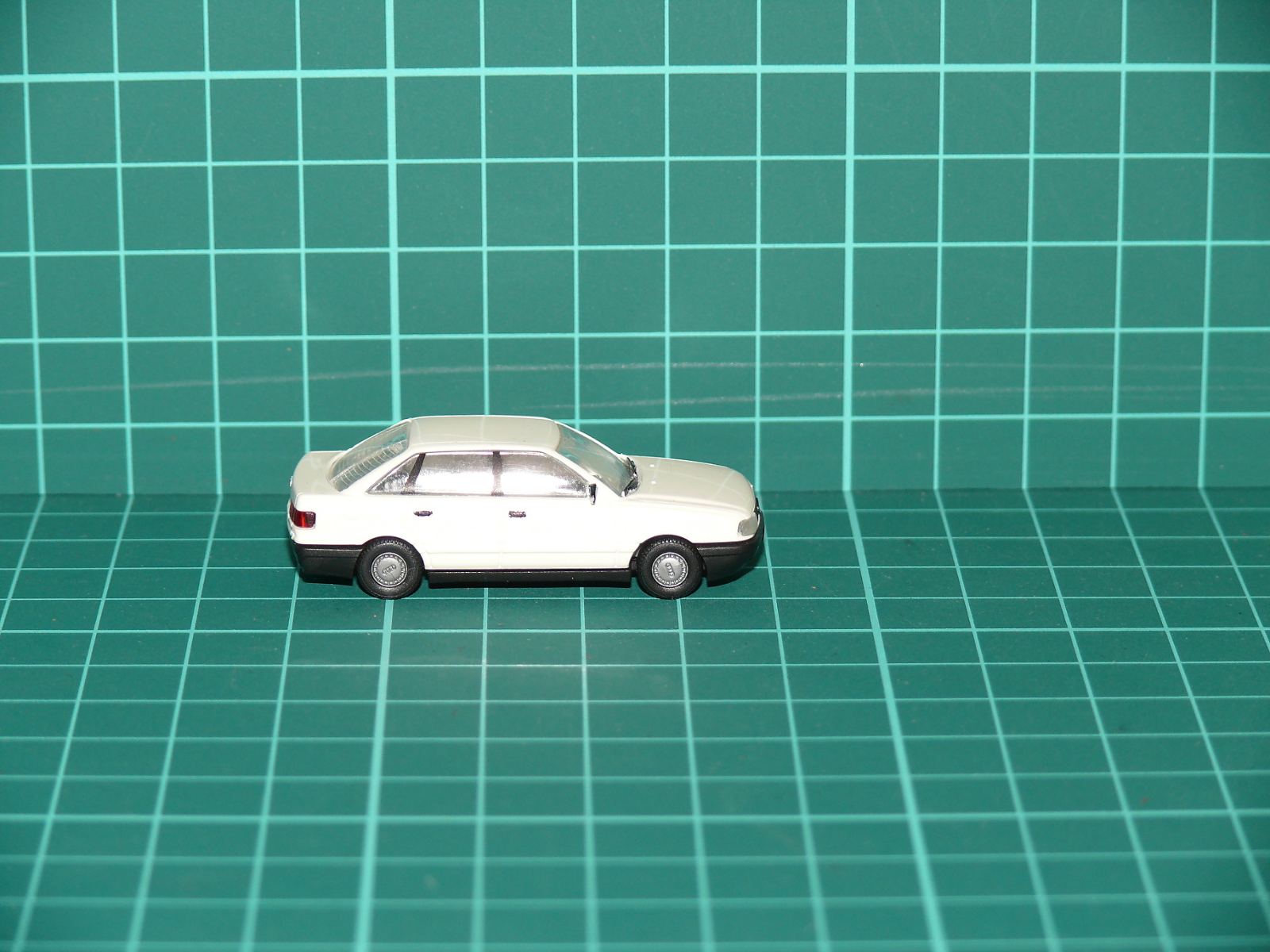 Rietze H0 - Osobní automobil Audi 90 (B3 / Typ 89) sedan bílý (1:87) – H0