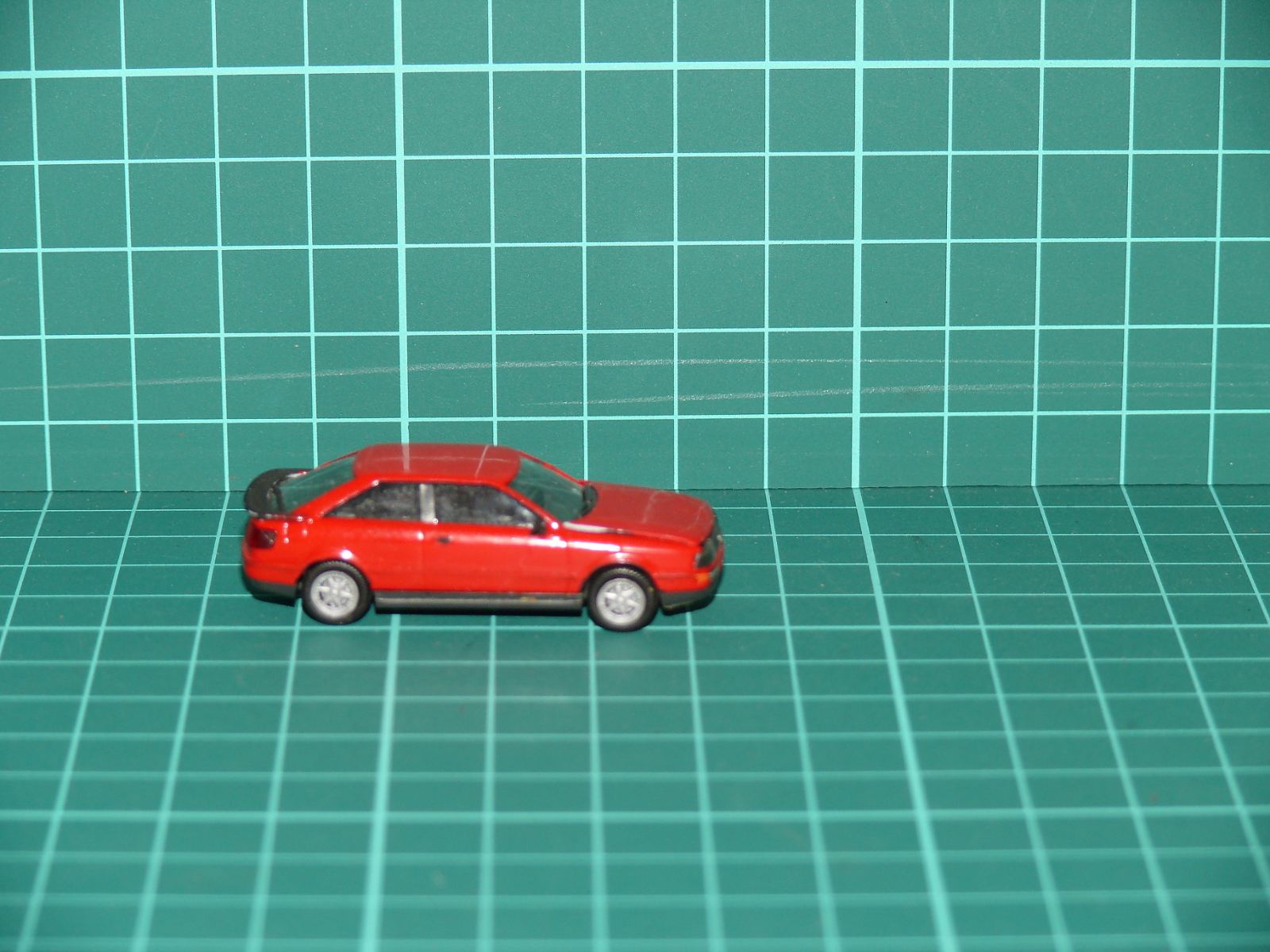 Herpa H0 - Osobní sportovní automobil Audi Coupé (B3 / Typ 8B) červený (1:87) – H0