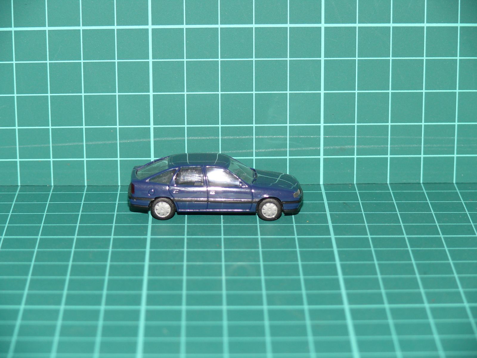 Herpa H0 - Osobní automobil Opel Vectra A GL liftback / hatchback modrá metalíza (1:87) – H0