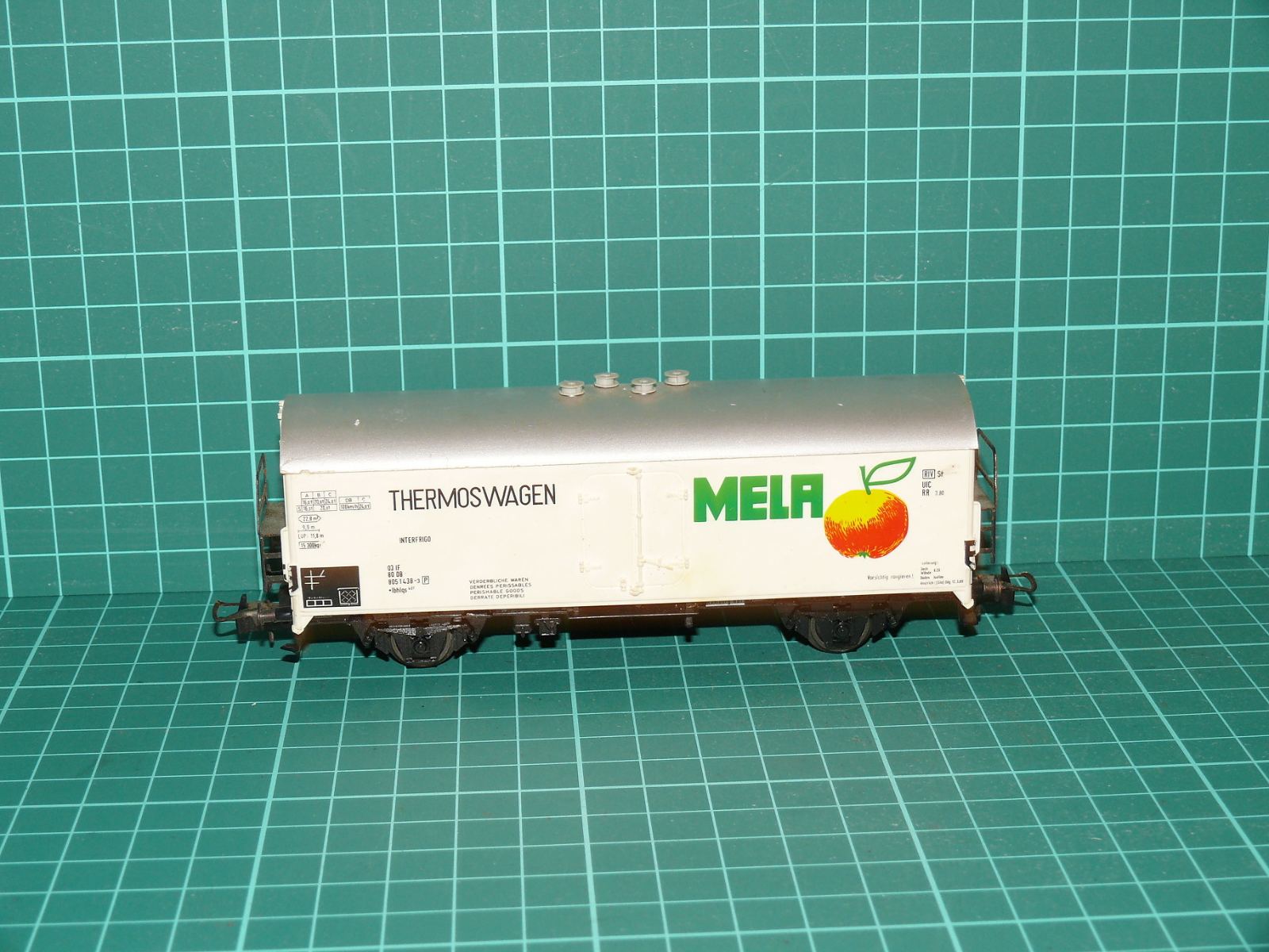 FLEISCHMANN H0 – Dvounápravový chladicí vůz „MELA / THERMOSWAGEN“, FS Italia (kat. č. 5354) – H0