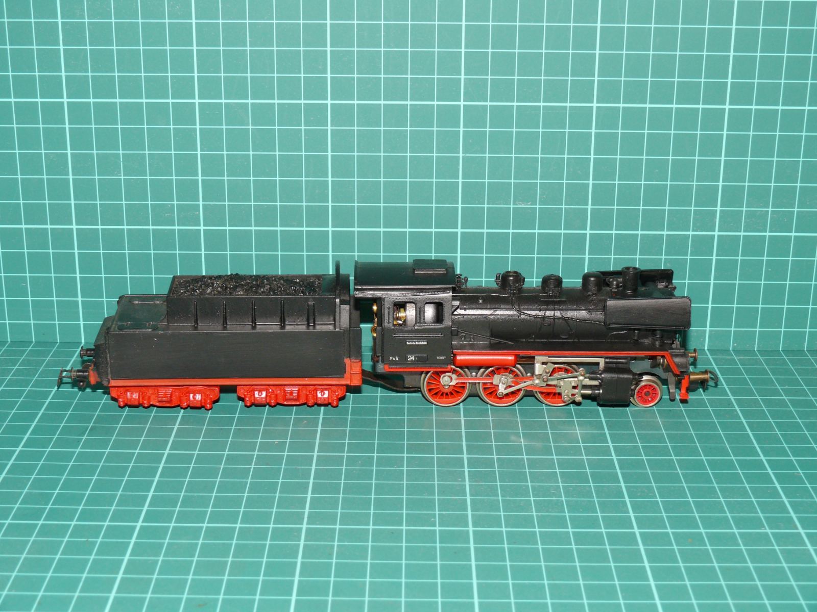 KLEINBAHN H0 – Parní lokomotiva řady 56 s čtyřnápravovým tendrem (56.3115 / D 156), BBÖ / ÖBB – H0