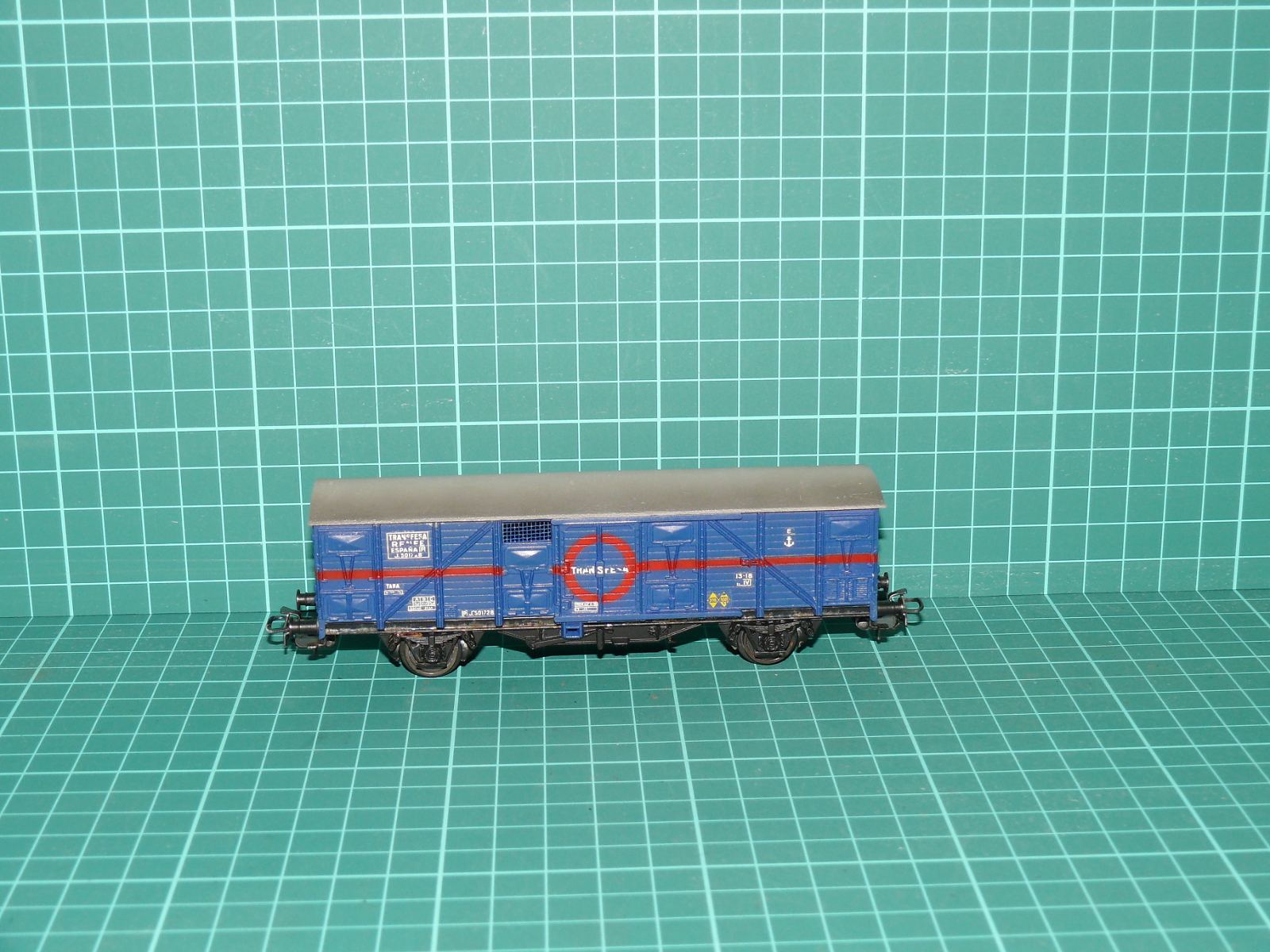 ELECTROTREN H0 – Dvounápravový krytý nákladní vůz na přepravu ovoce / zeleniny „TRANSFESA / TRANSEFESA ESPAÑA“, RENFE (kat. č. 1102 / 1104) – H0