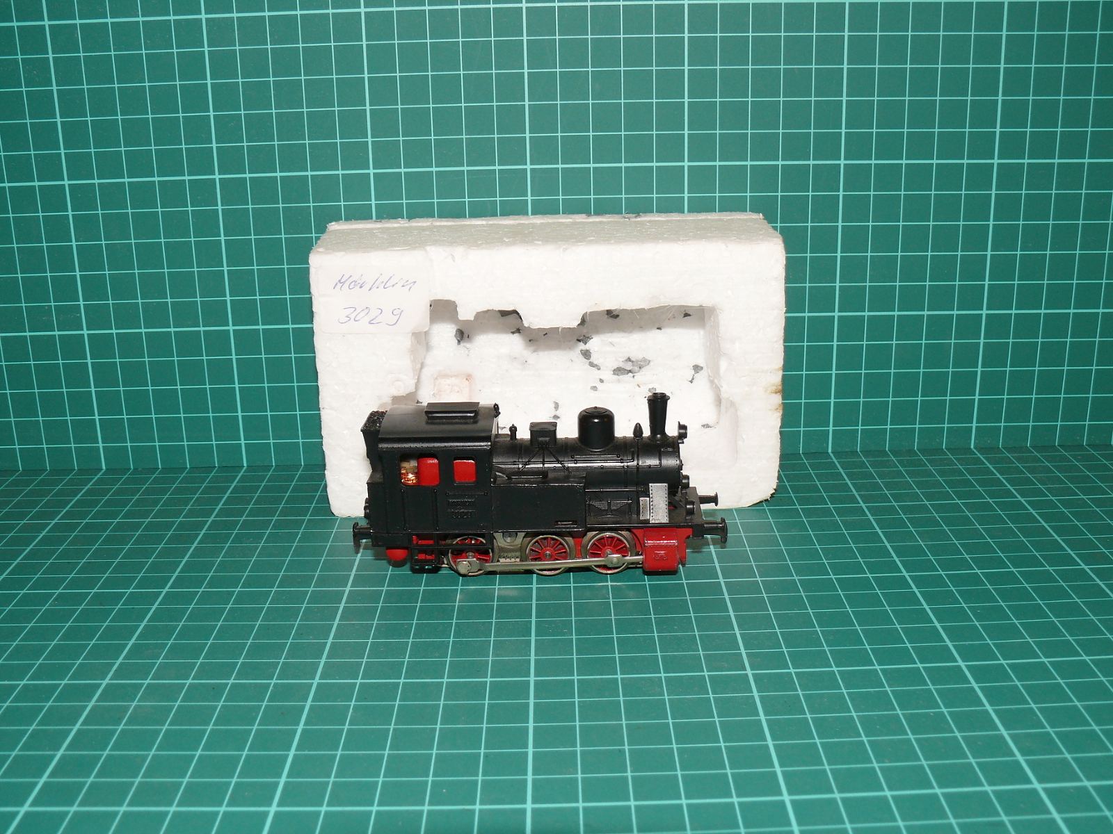 Märklin H0 – Třínápravová tendrová parní lokomotiva řady 89 / KLVM (kat. č. 3029), AC tříkolejný systém – H0